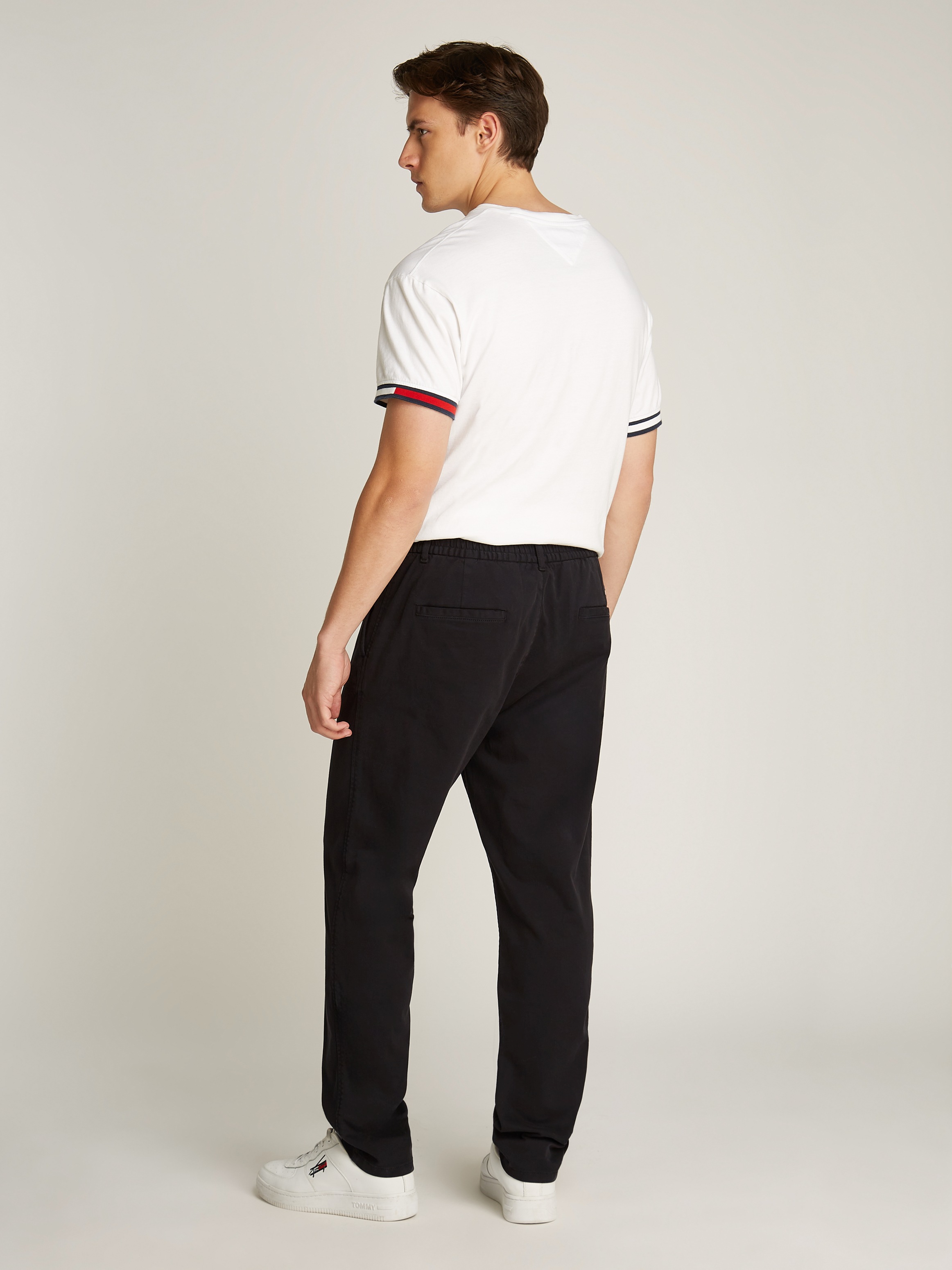 Tommy Jeans Chinohose »TJM CASUAL ELASTICATED PANT«, mit Bundfalten