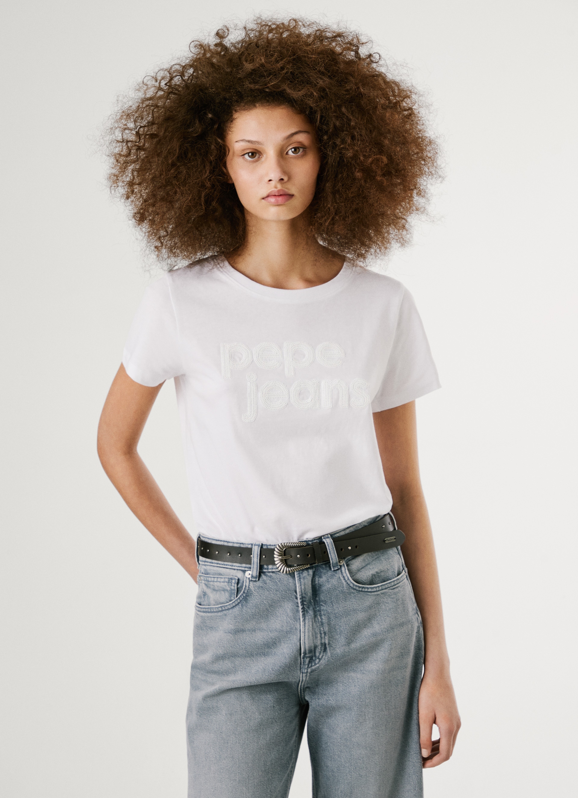 Pepe Jeans T-Shirt "ARIA" mit Ton-in-Ton Paillettenbesatz günstig online kaufen