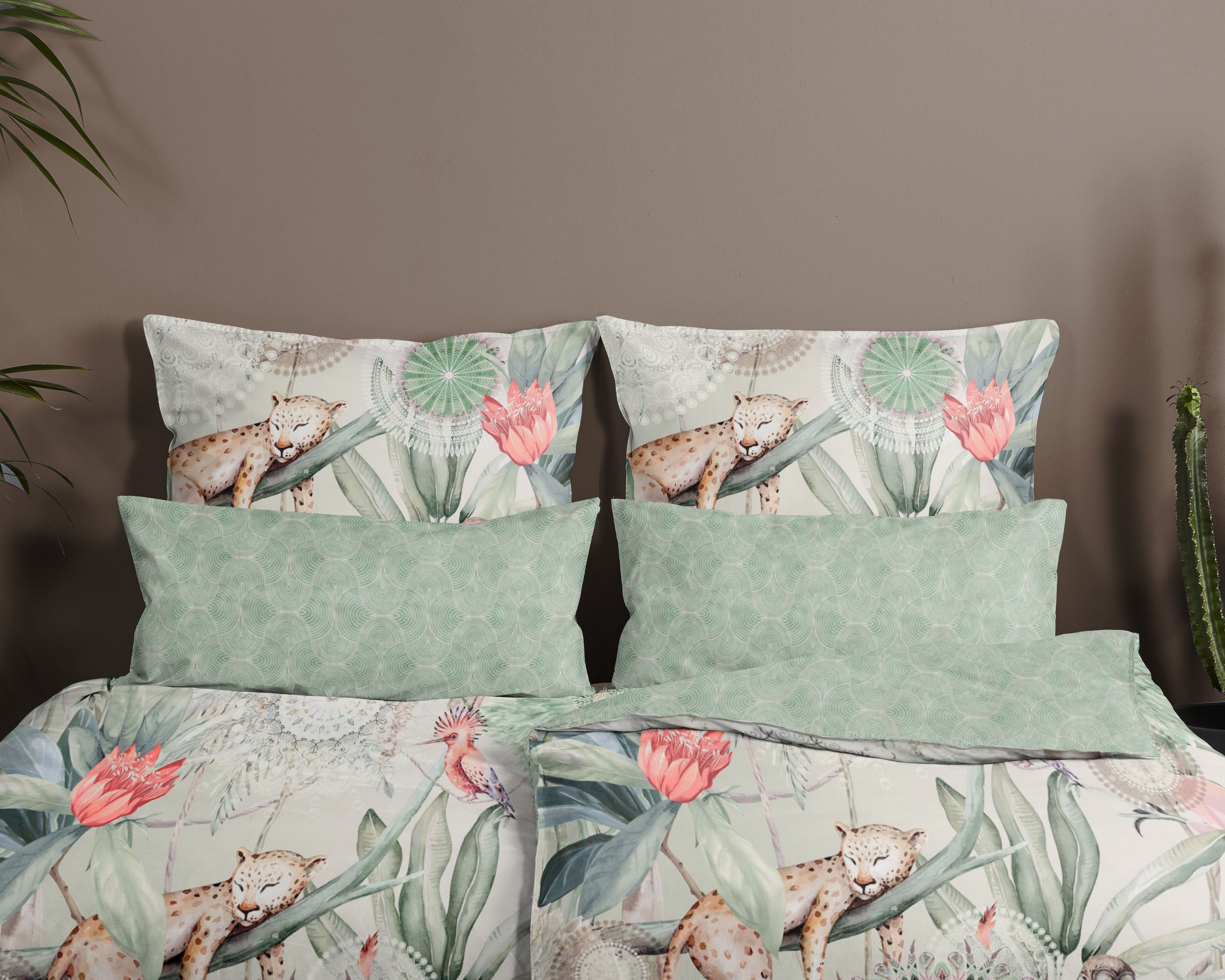 Thumbnail - hip Wendebettwäsche "Wayan" 2 Stk. Mako-Satin, 135x200, Reißverschluss, Wende, Mandala, Tropisch, Grün