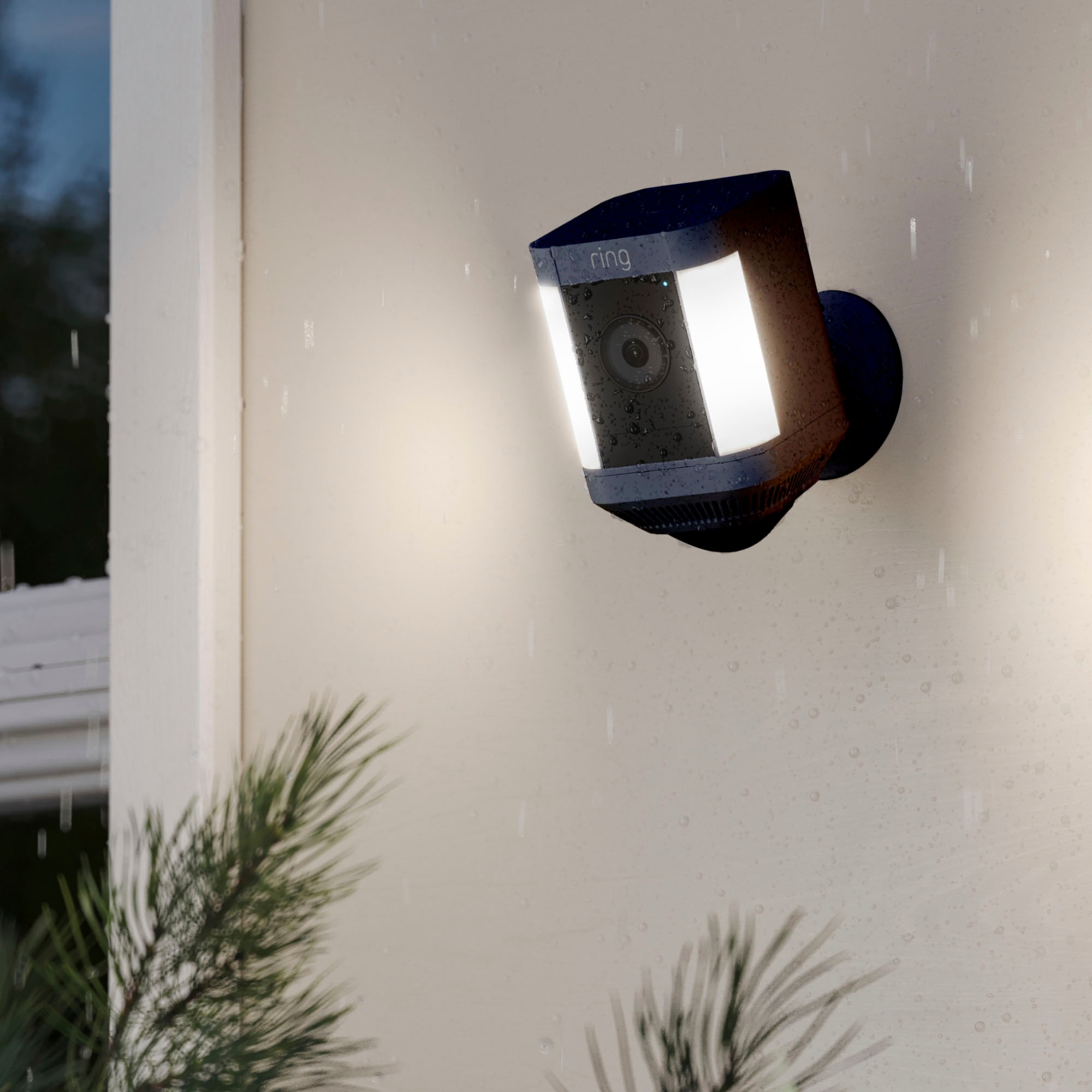 Ring Überwachungskamera »Spotlight Cam Plus Battery«, Außenbereich