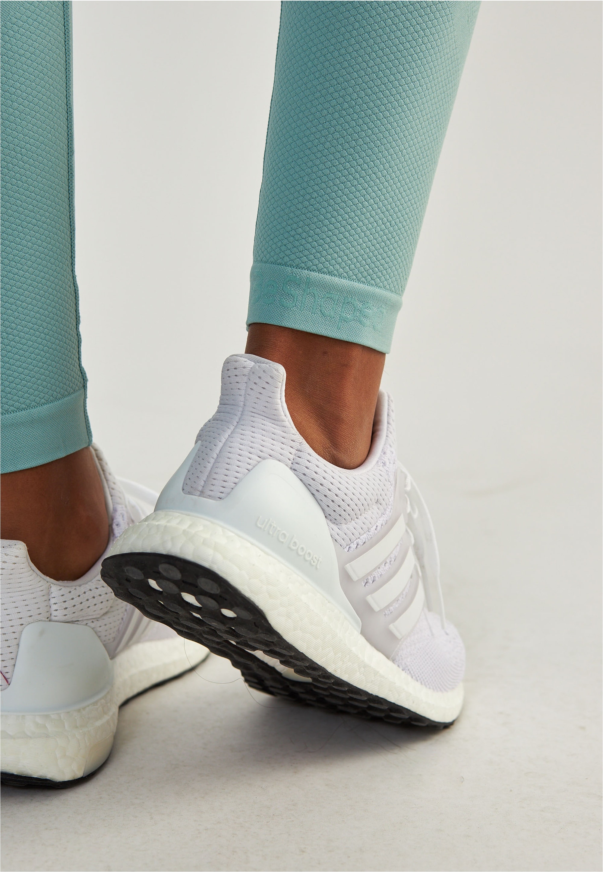 BeShaped Trainingstights »Femme Force«  mit angesagtem Jacquard-Muster