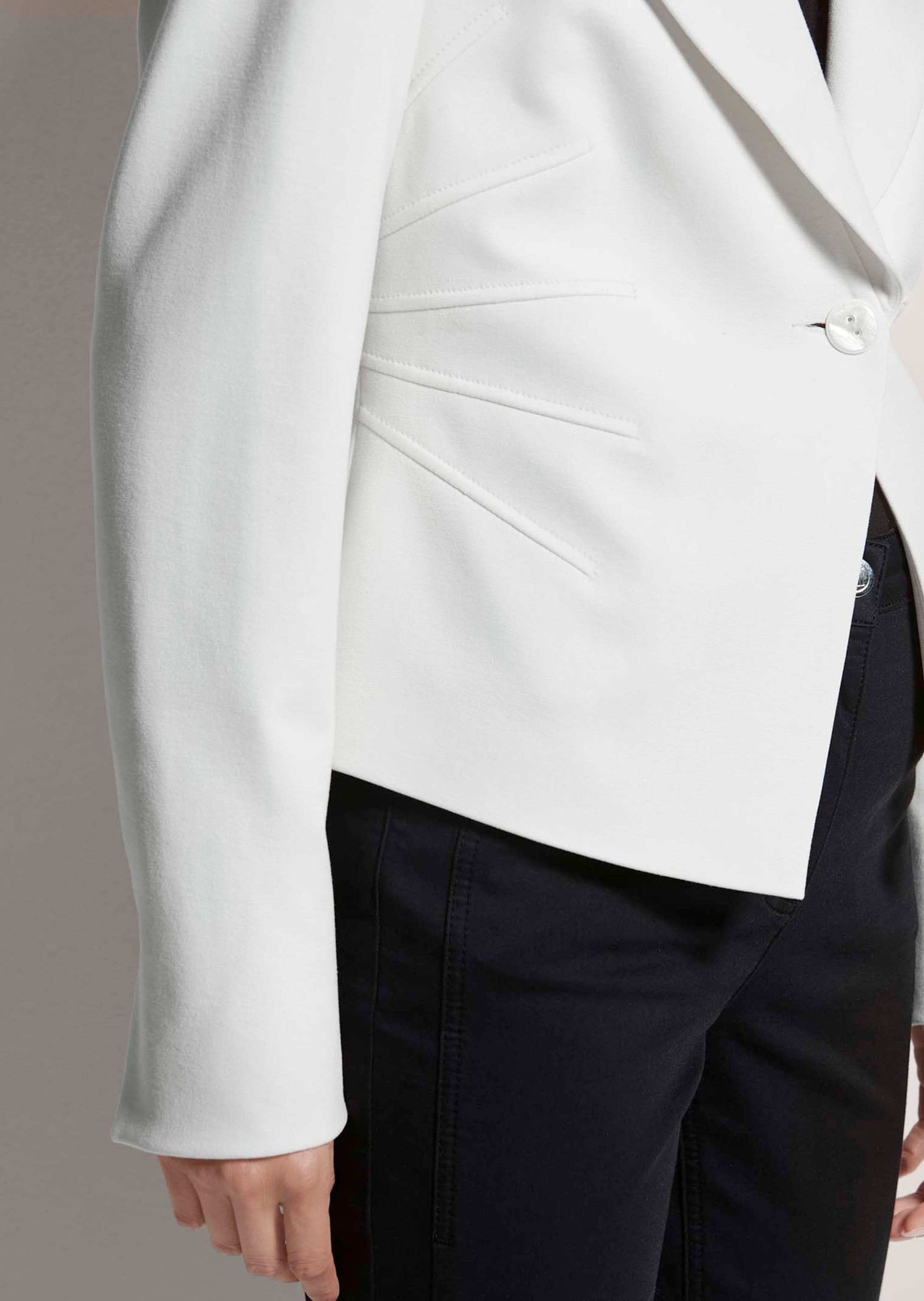 MADELEINE Jerseyblazer »Blazer Kurzer Jersey-Blazer mit Ziernähten«