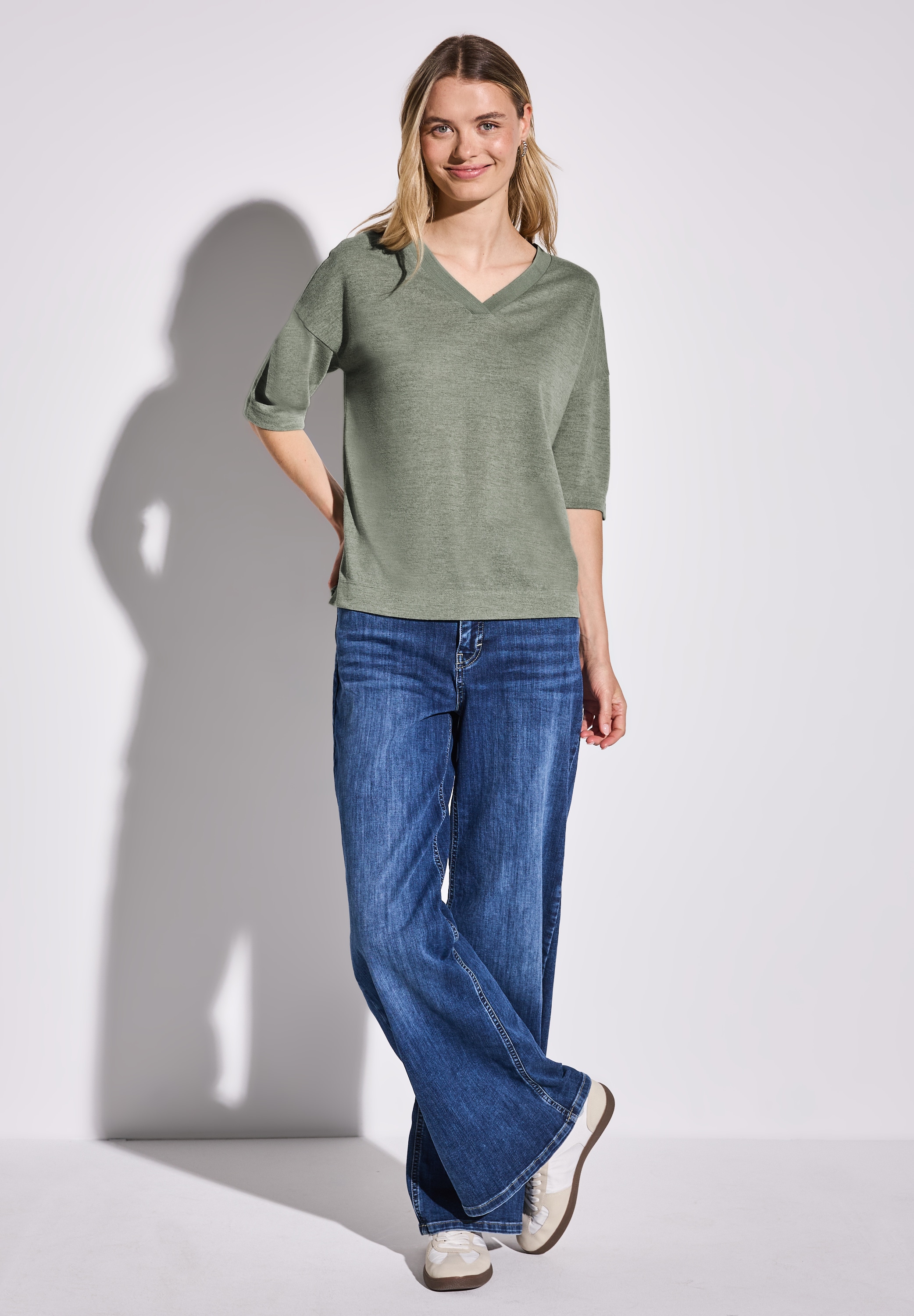 STREET ONE T-Shirt, mit Seitlichen Einschlitzen am Saum