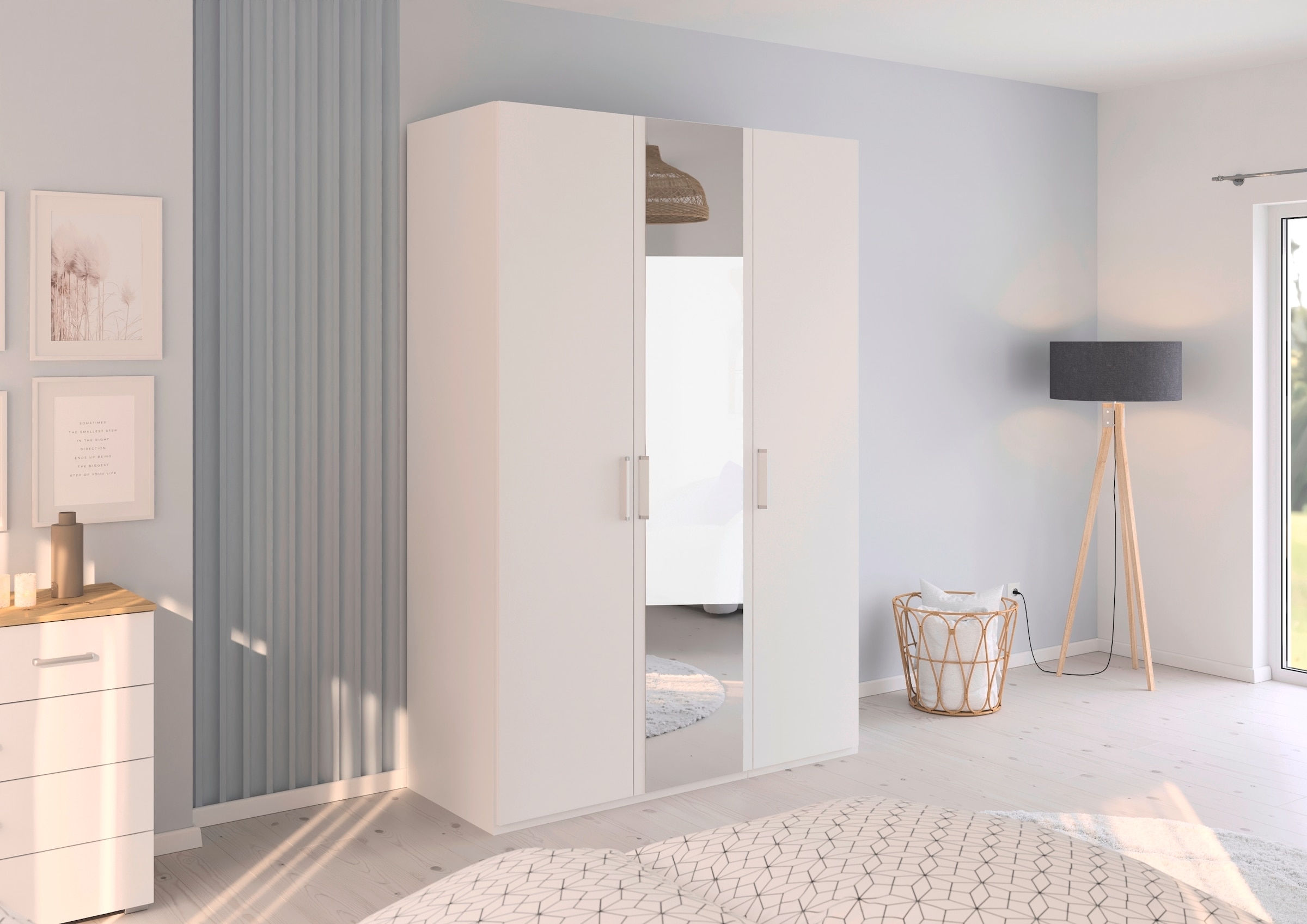 rauch Drehtürenschrank »Kleiderschrank Schrank Garderobe Schlafzimmerschrank EVELYN«, (in 2 Höhen 197 oder 210 cm erhältlich), in elegantem Stil, viel Stauraum 3 Breiten und 2 Höhen MADE IN GERMANY