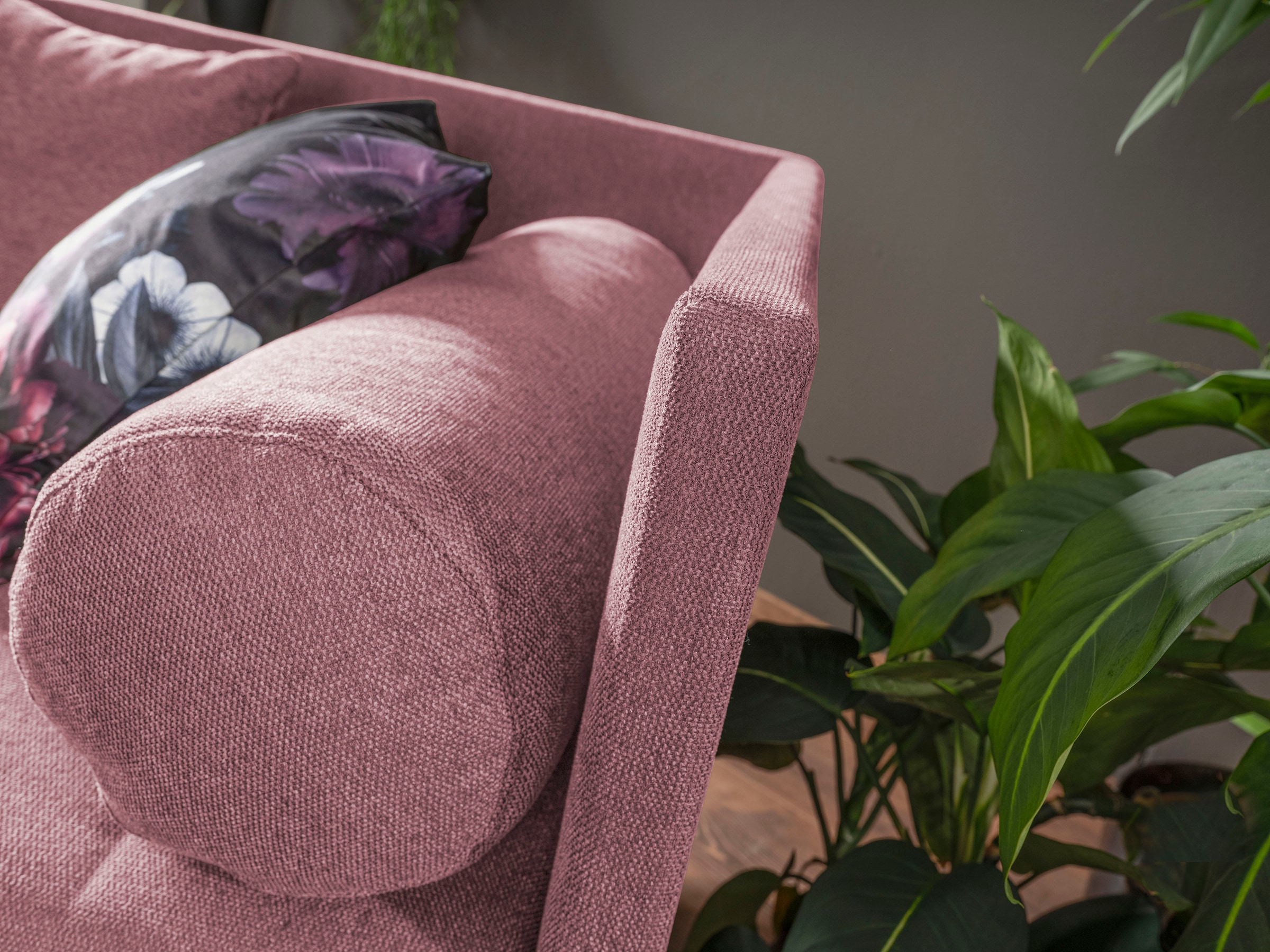 alina Schlafsofa »Kona« 7-Zonen Taschenfederkernmatratze, Zierkissen-Set und Schlummerrollen