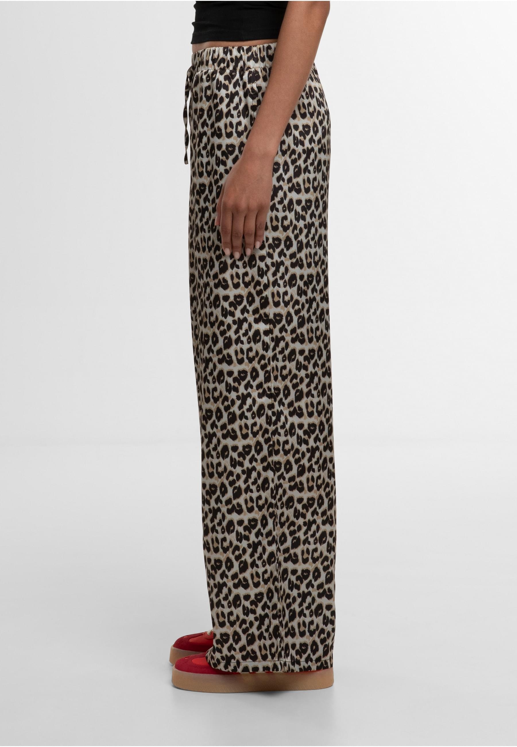 URBAN CLASSICS Stoffhose »Urban Classics Ladies Leo Resort Pants«, (1 tlg.)