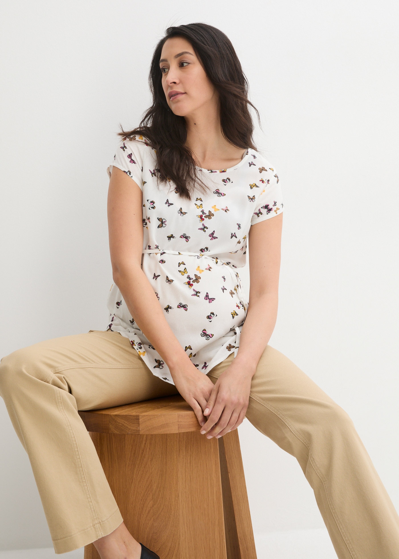 bonprix Umstandsbluse figurumspielende Passform, mit kurzem Arm, mit Bindeband