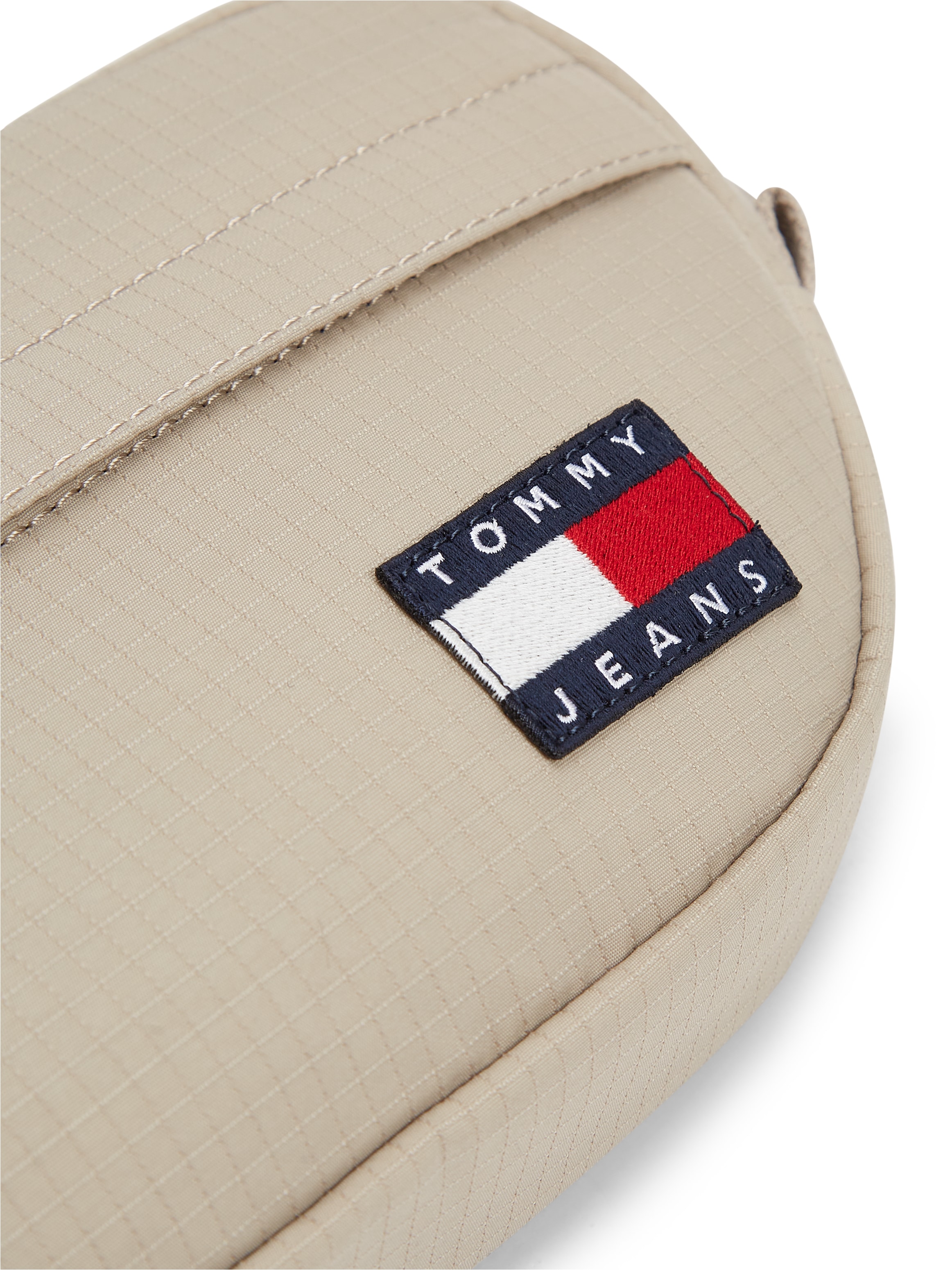 Tommy Jeans Bauchtasche »TJM ESS DAILY RIPSTOP BUMBAG« Minibag, Bauchtasche mit Klickverschluss und Logo auf Schulterriemen