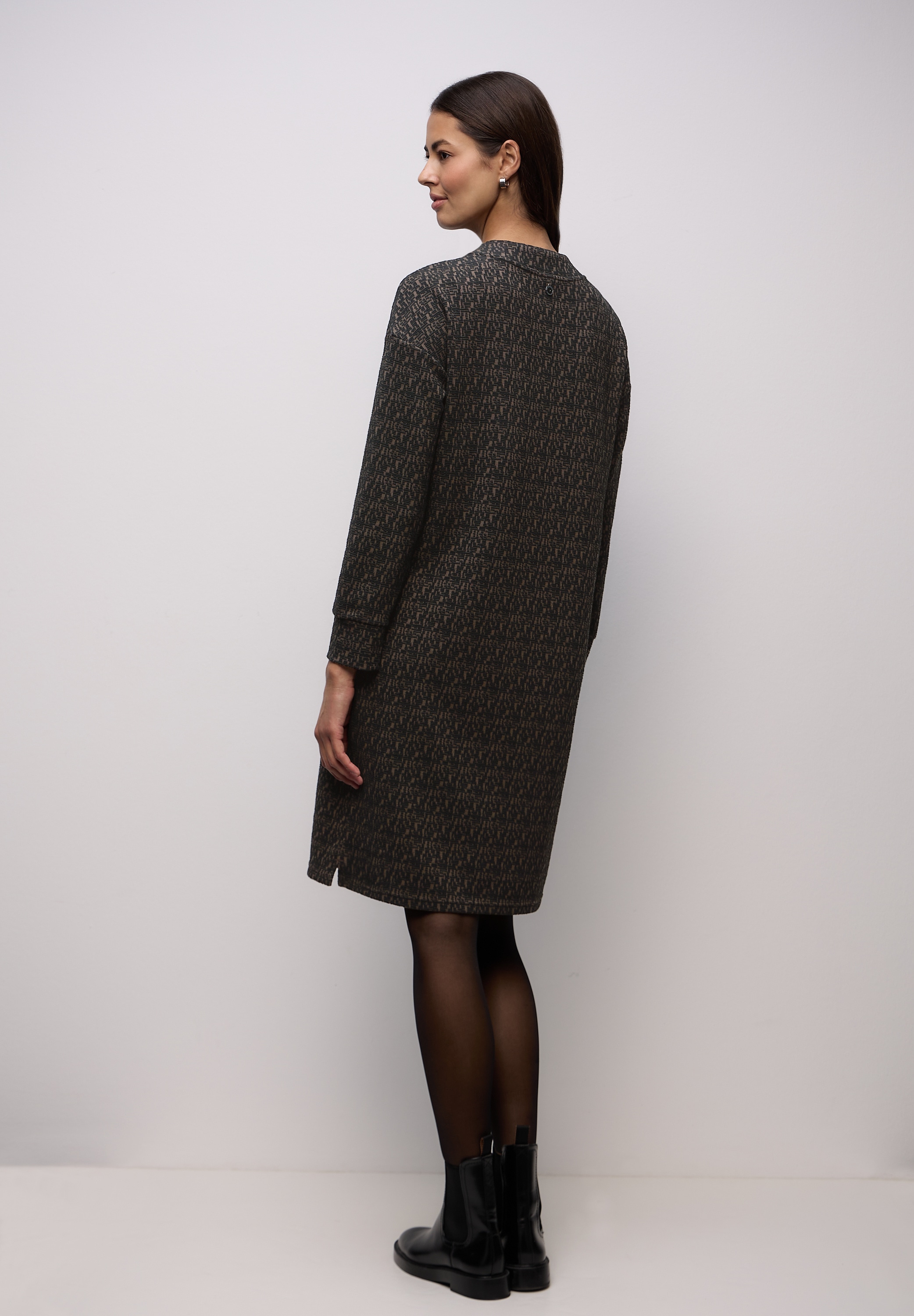 STREET ONE Midikleid Ohne Taschen mit grafischem Muster