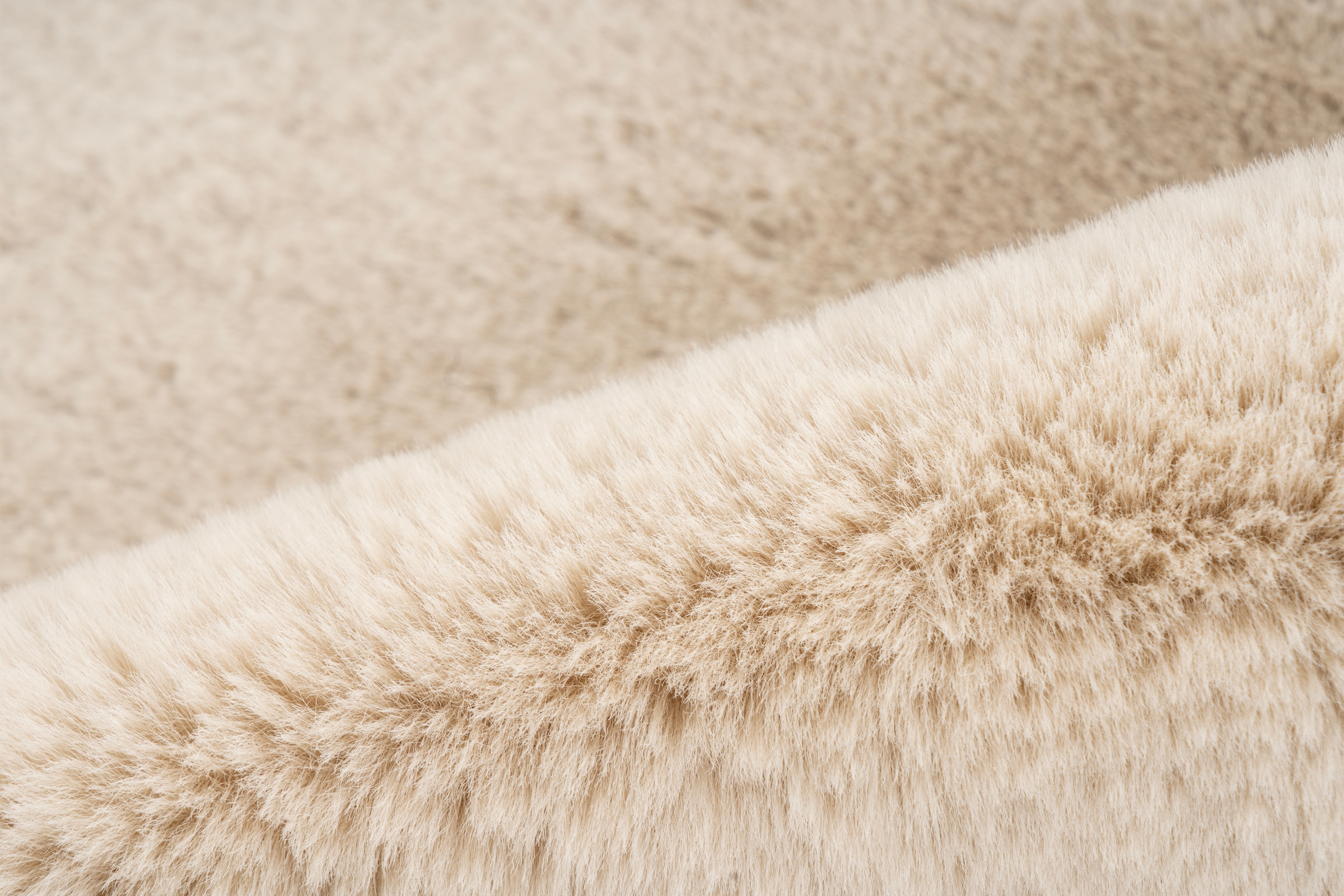 Kayoom Hochflor-Teppich »Boundless 226« tierfellförmig 40 mm Höhe Hochflor, Langflor, Deko, alle Räume