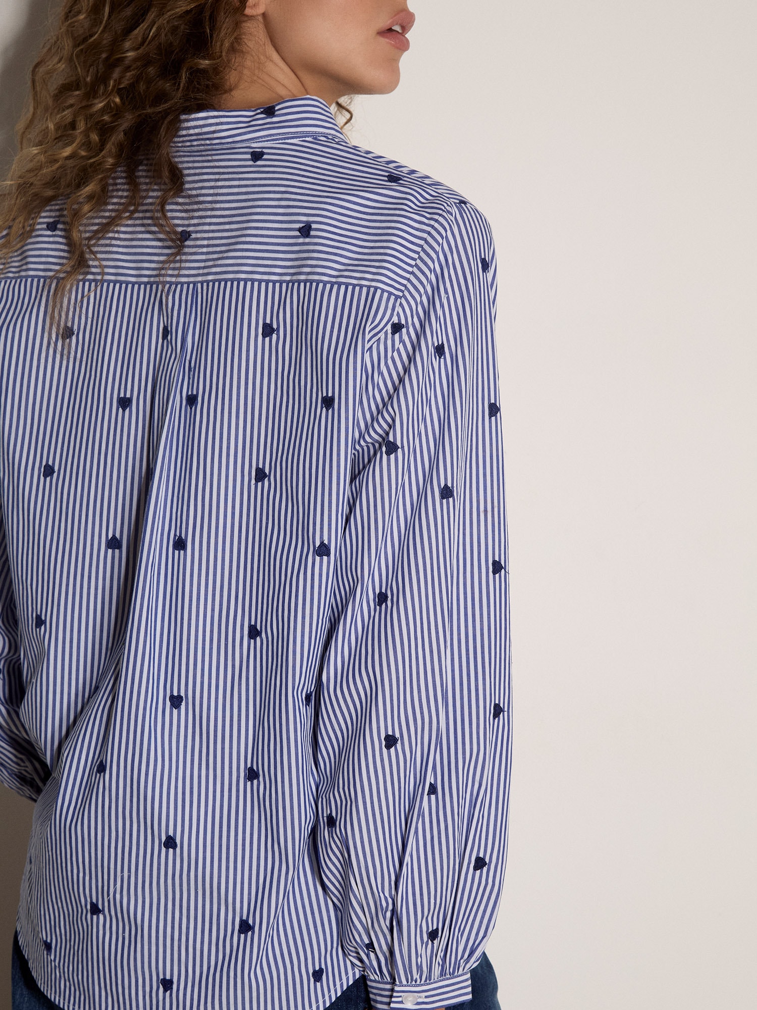 Apricot Hemdbluse »Gestreiftes Hemd mit Herzstickerei« mit Blousonärmeln
