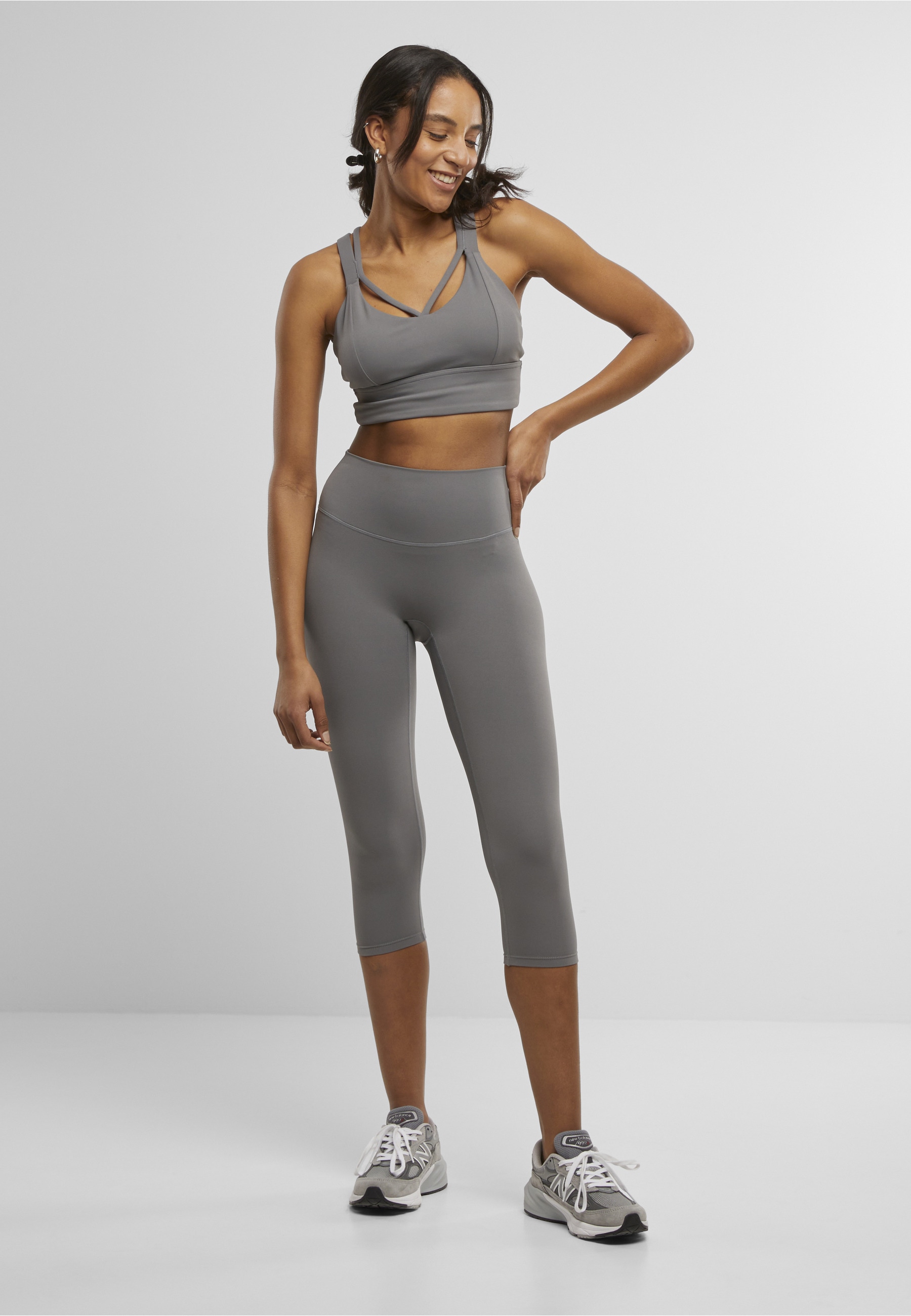URBAN CLASSICS Sporttop »Urban Classics Ladies Sports Bra crossed«