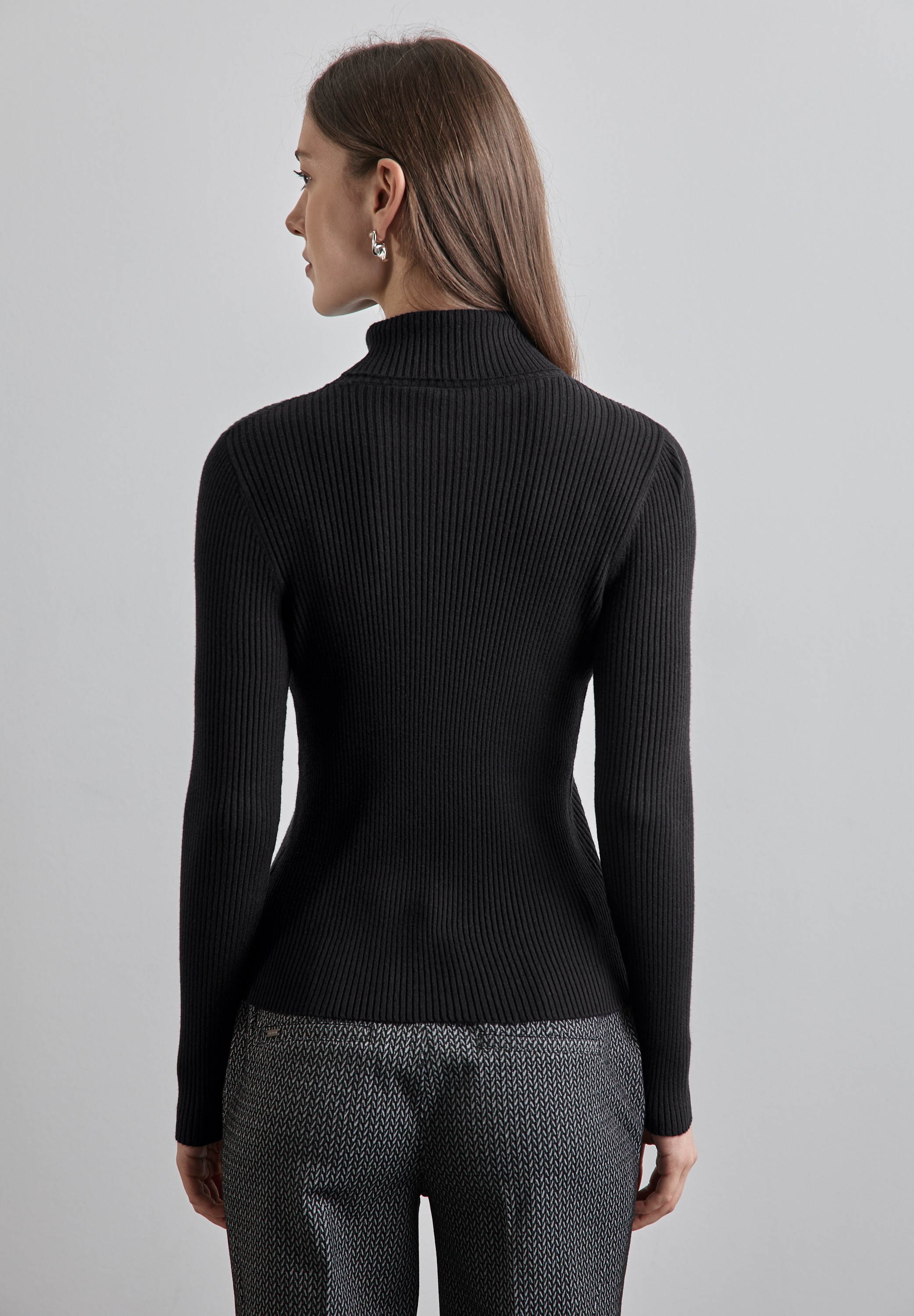 STREET ONE Rollkragenpullover, aus stretchigem Viskosematerial