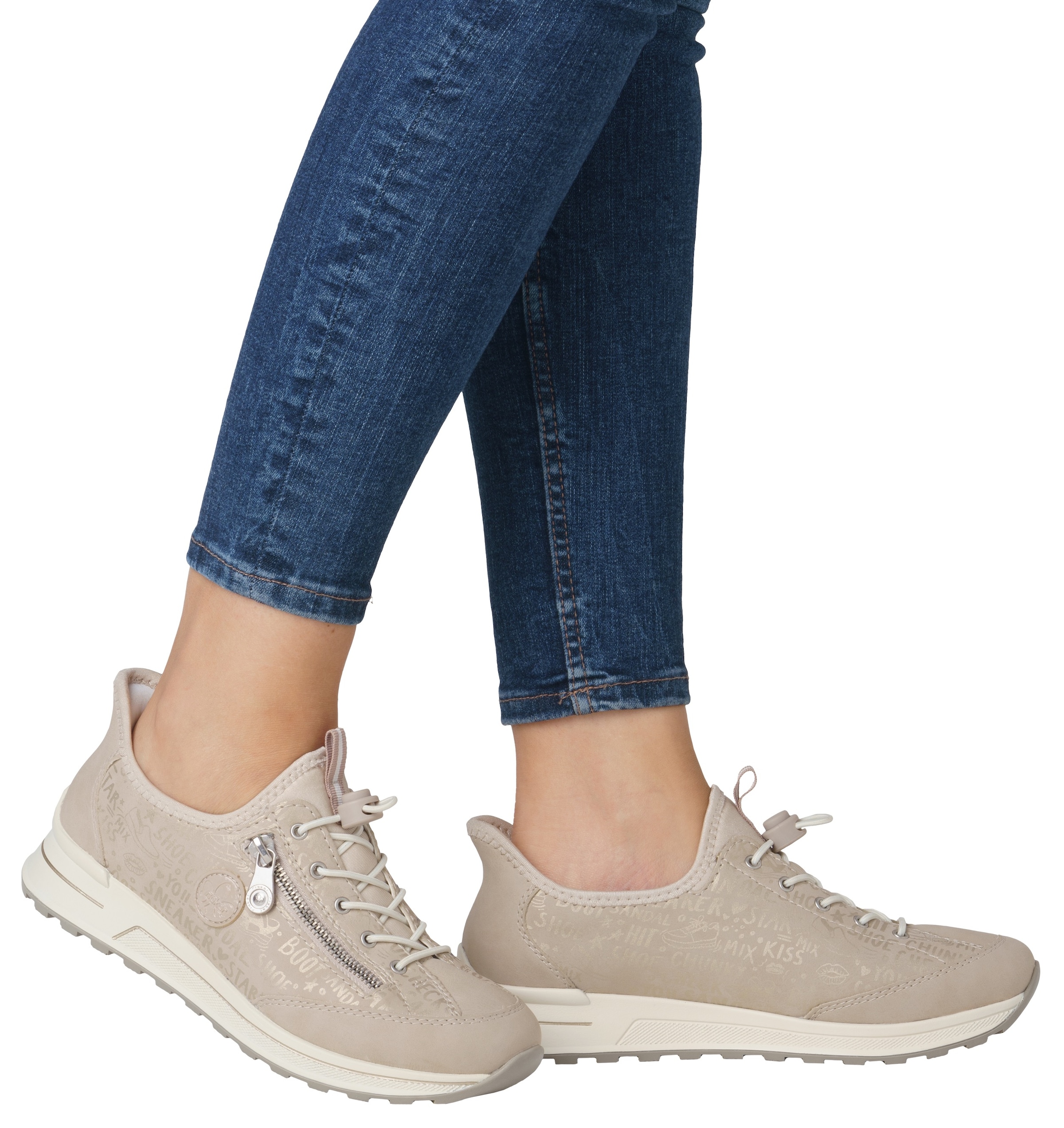 Rieker Slip-On Sneaker, Schlupfschuh, Freizeitschuh, Halbschuh mit Lettering-Print