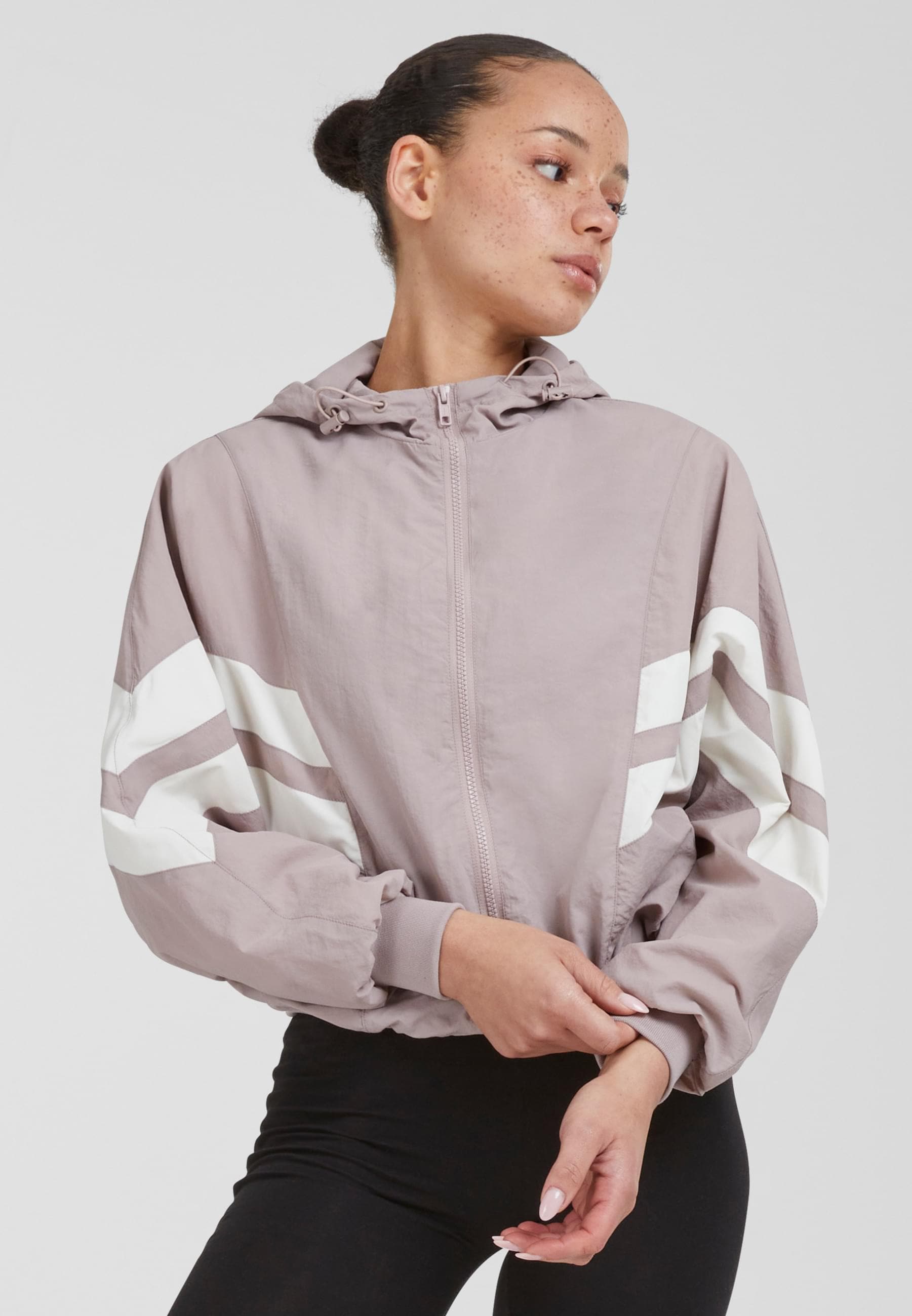 URBAN CLASSICS Allwetterjacke »Urban Classics Damen Ladies Crinkle Batwing Jacket«, (1 St.), mit Kapuze