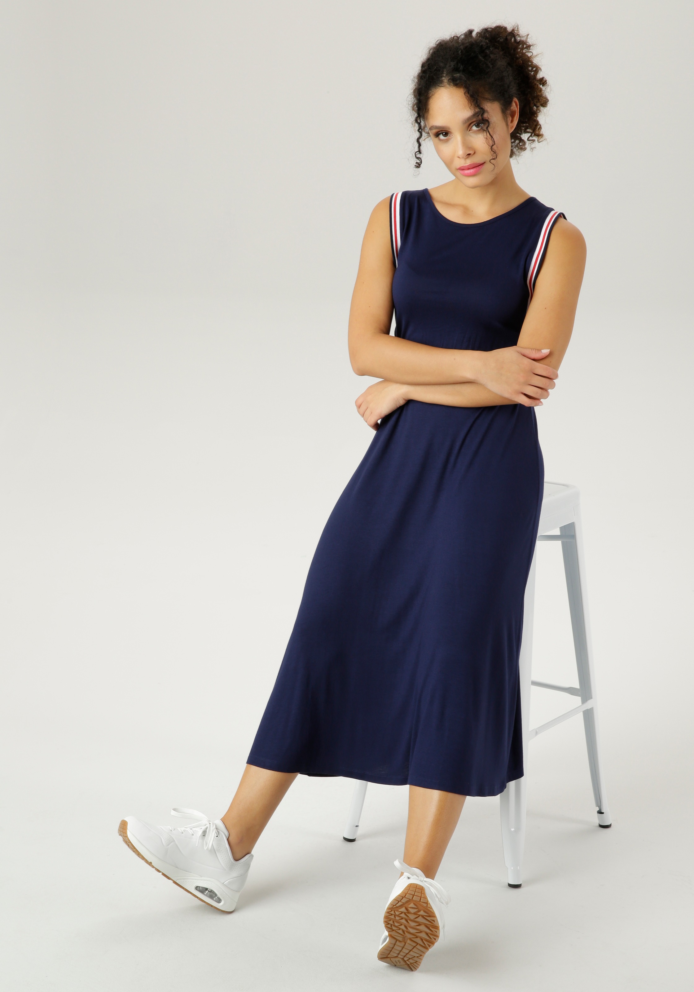 Aniston CASUAL Sommerkleid mit Rückenschlitz in Wickel-Optik
