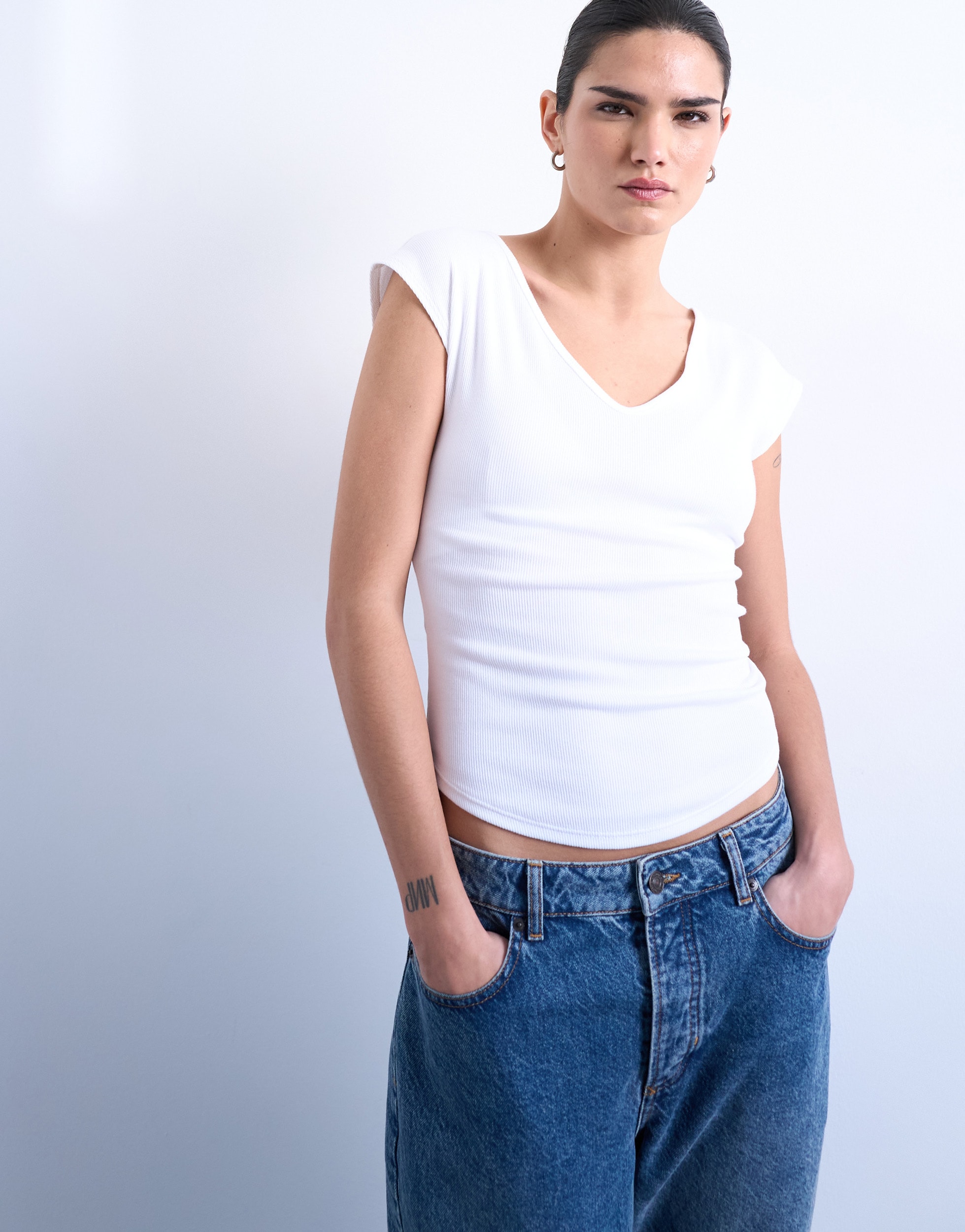 TOPSHOP V-Shirt "TSLISSY SS V-NECK T-SHIRT JRS NOOS" Baumwollmischung, slim fit