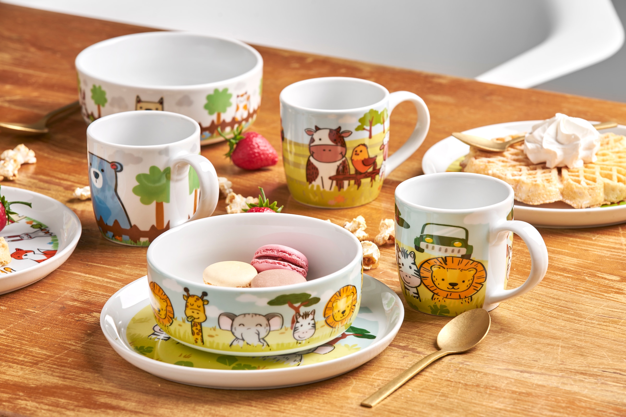 van Well Kindergeschirr-Set »Kinderset Safari, 3-teilig, Geschirr-Set, Service«, (Set, 3 tlg.), mit farbenfrohem Dekor, spülmaschinen- und mikrowellengeeignet