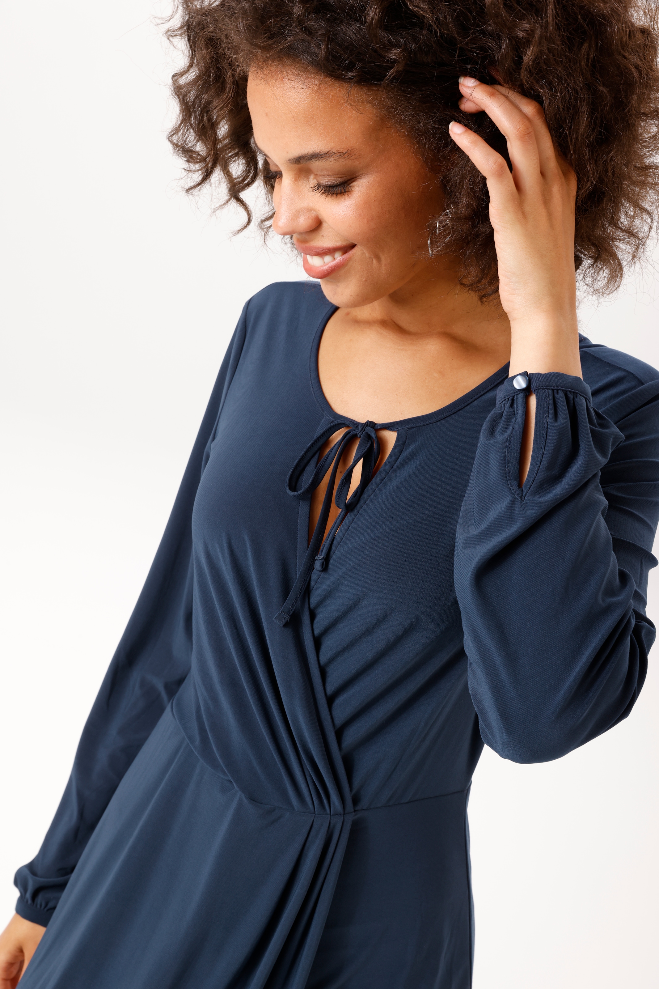 Aniston CASUAL Jerseykleid in raffinierter Wickel-Optik - NEUE KOLLEKTION