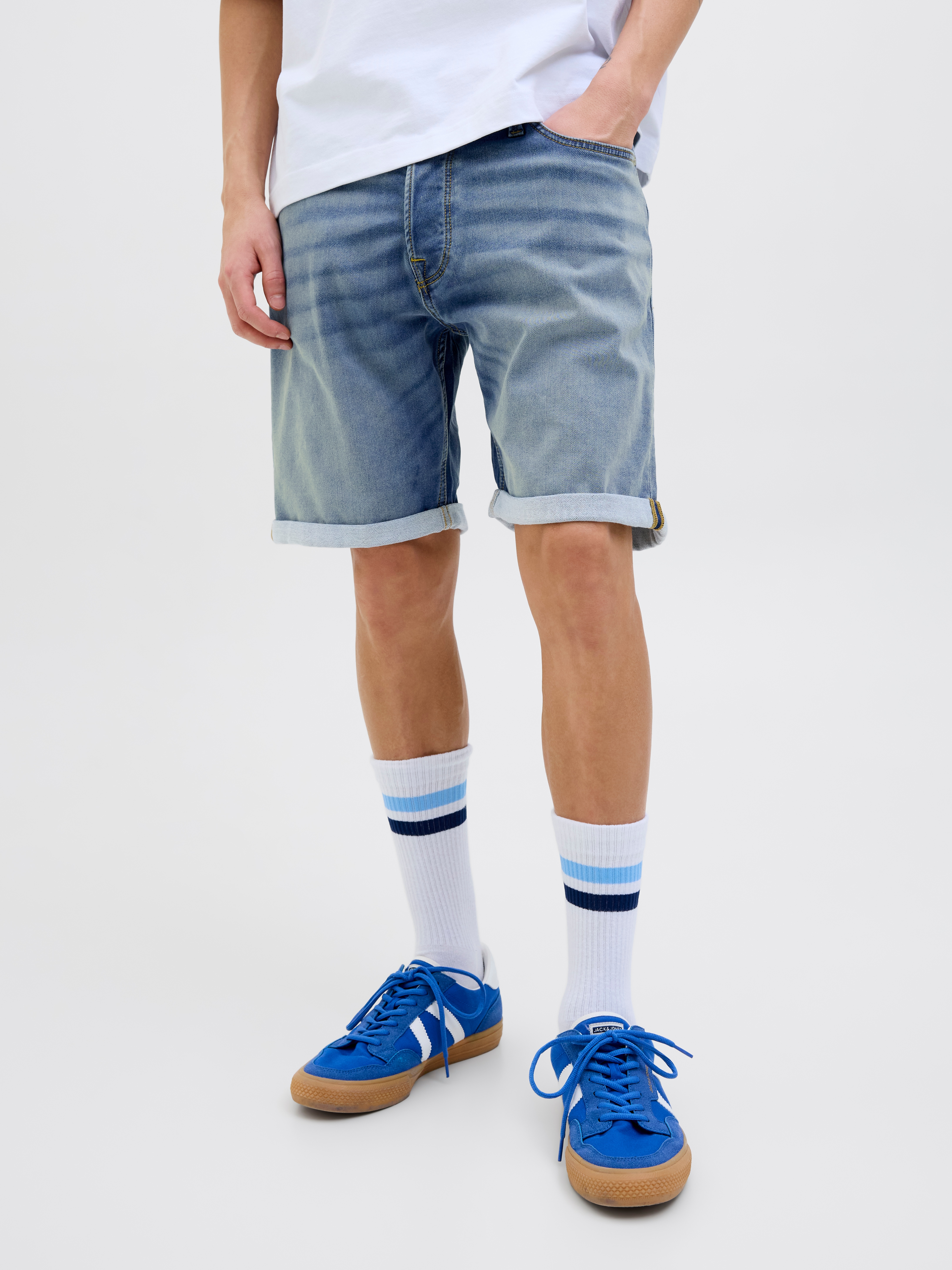 Jack & Jones 1100000002199 "JJIRICK mit Aufschlag und Knopfverschluss für den Sommer" unifarben, regular fit, Web, Five-Pocket-Stil, elastisch