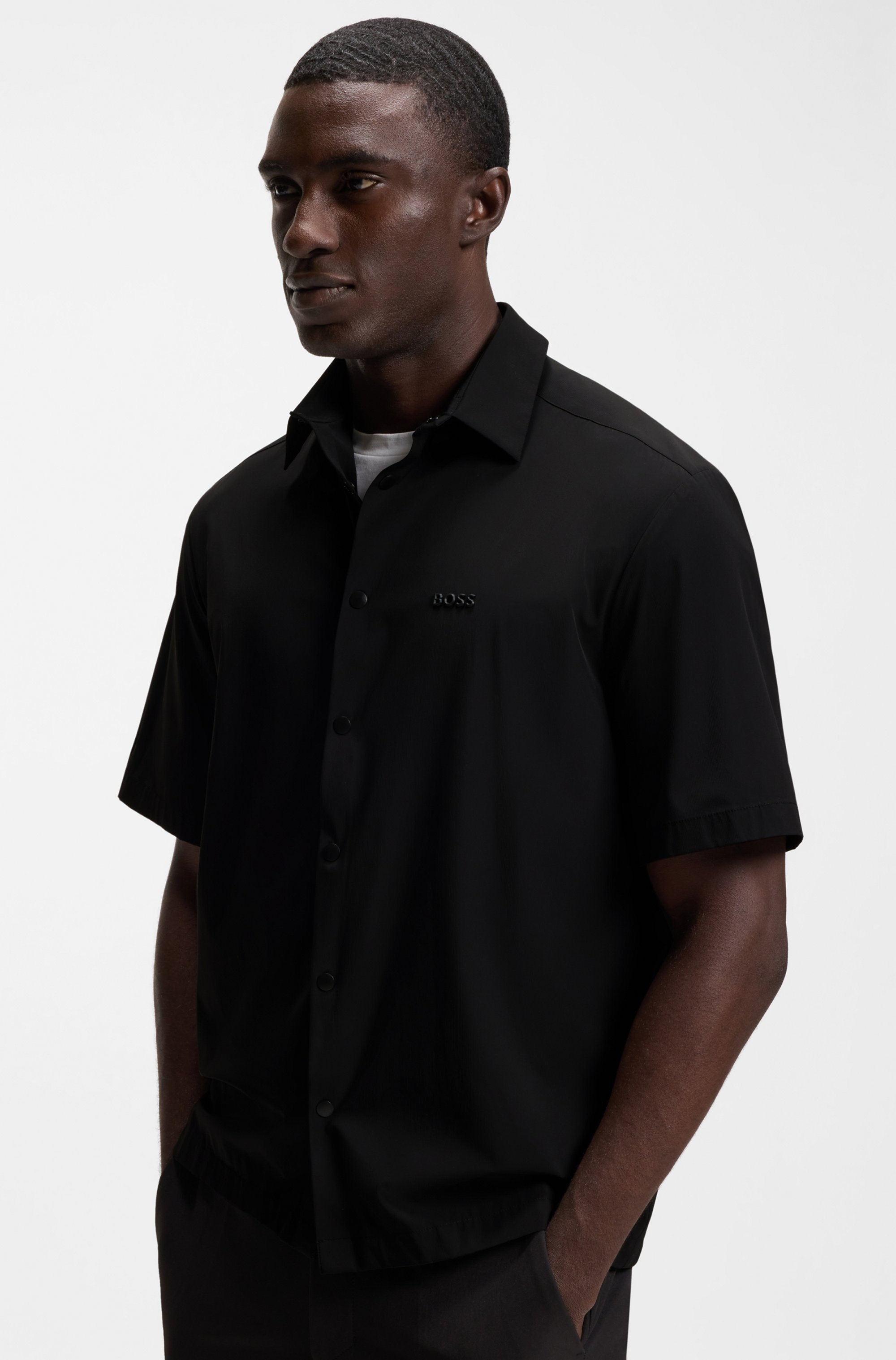 BOSS GREEN Kurzarmhemd Kentkragen, Druckknöpfe, Relaxed Fit