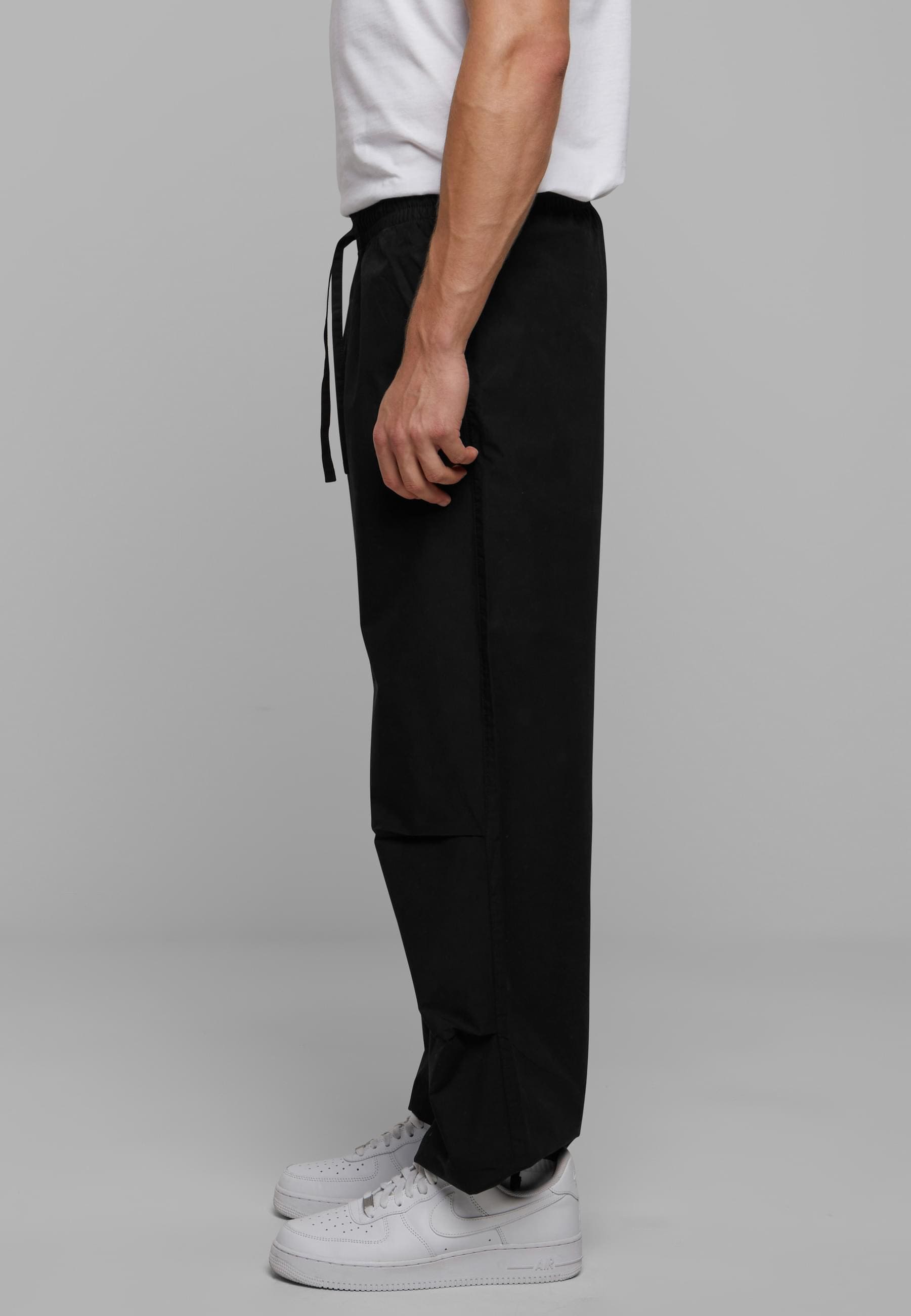 URBAN CLASSICS Stoffhose »Urban Classics Wide Poplin Pants«, (1 tlg.)