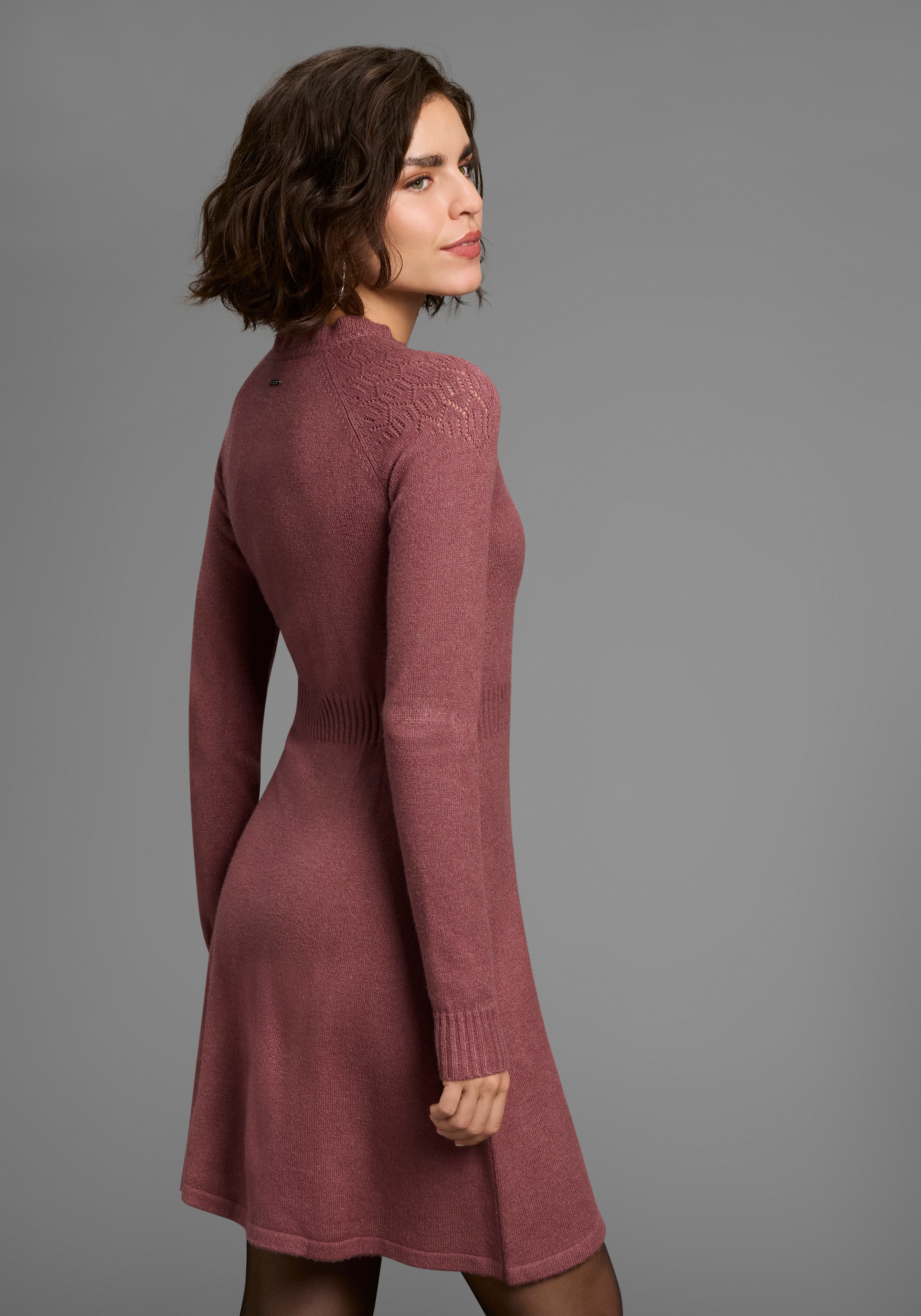 Laura Scott Strickkleid, mit edlem Lochstrick-Muster