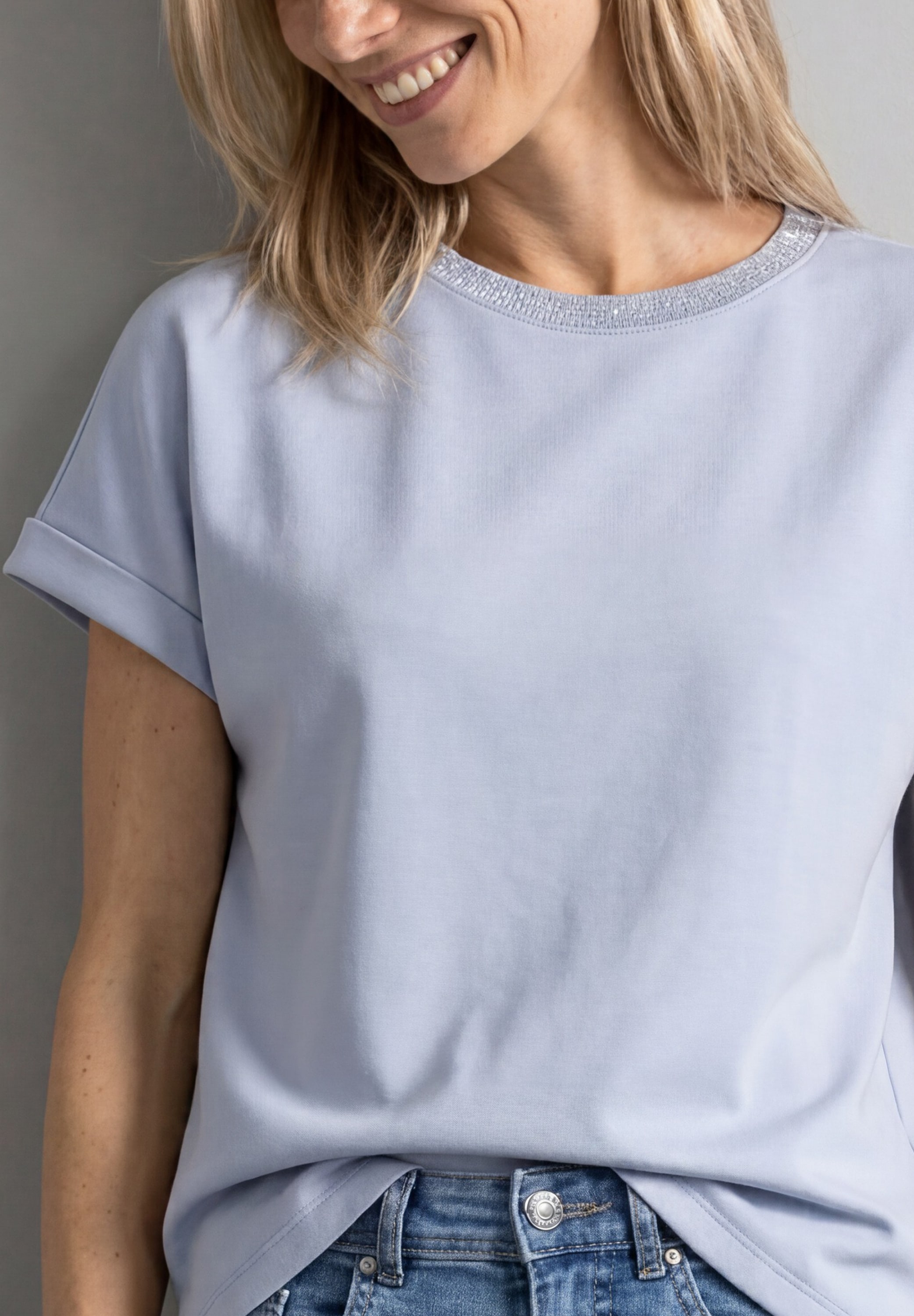 STREET ONE Kurzarmshirt Sommershirt im Silk-Look und mit Glitzerdetail