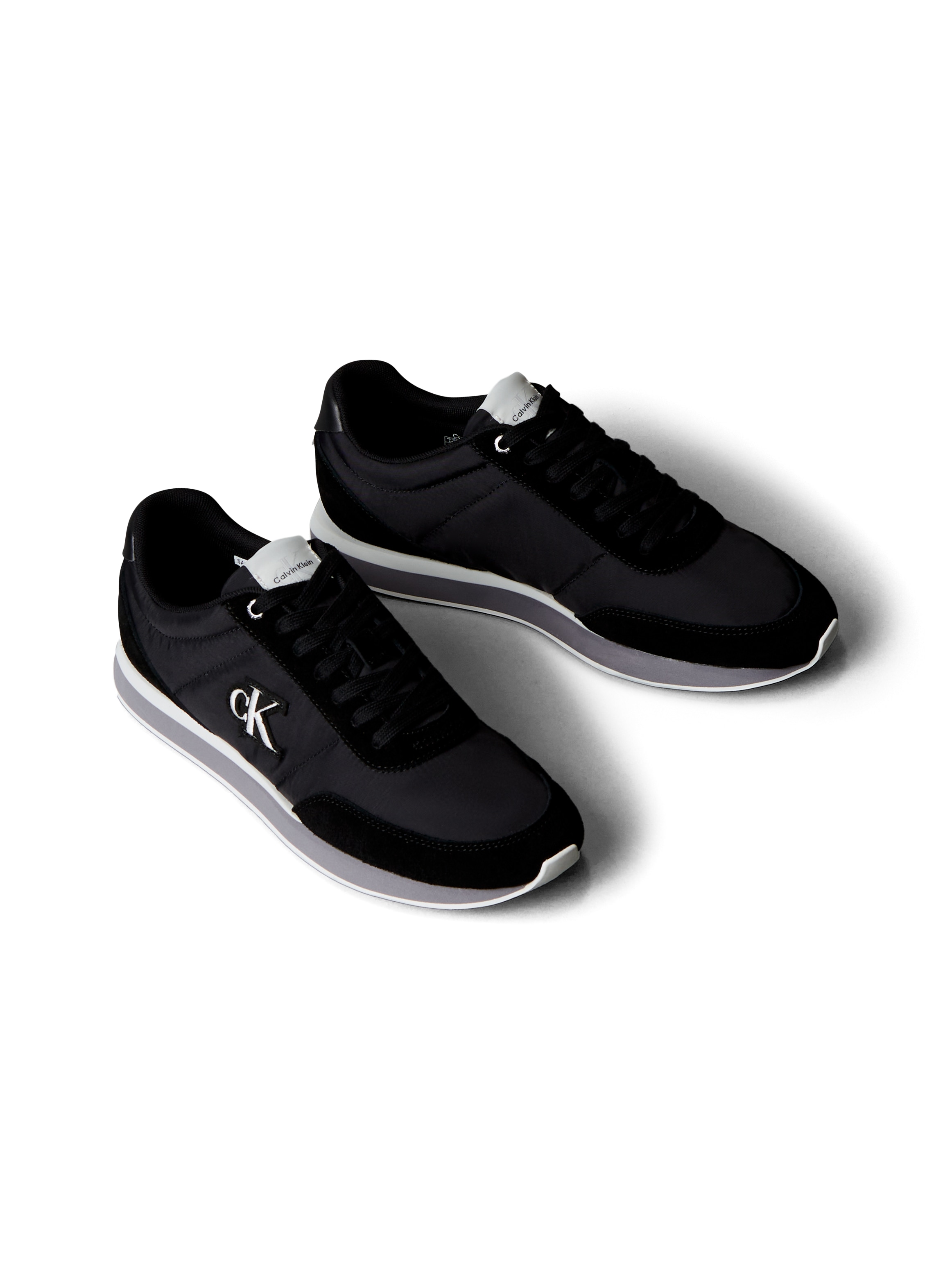 Calvin Klein Jeans Sneaker »RETRO RUNNER ESS MIX MAT«  Freizeitschuh, Halbschuh, Schnürschuh mit Logo-Emblem