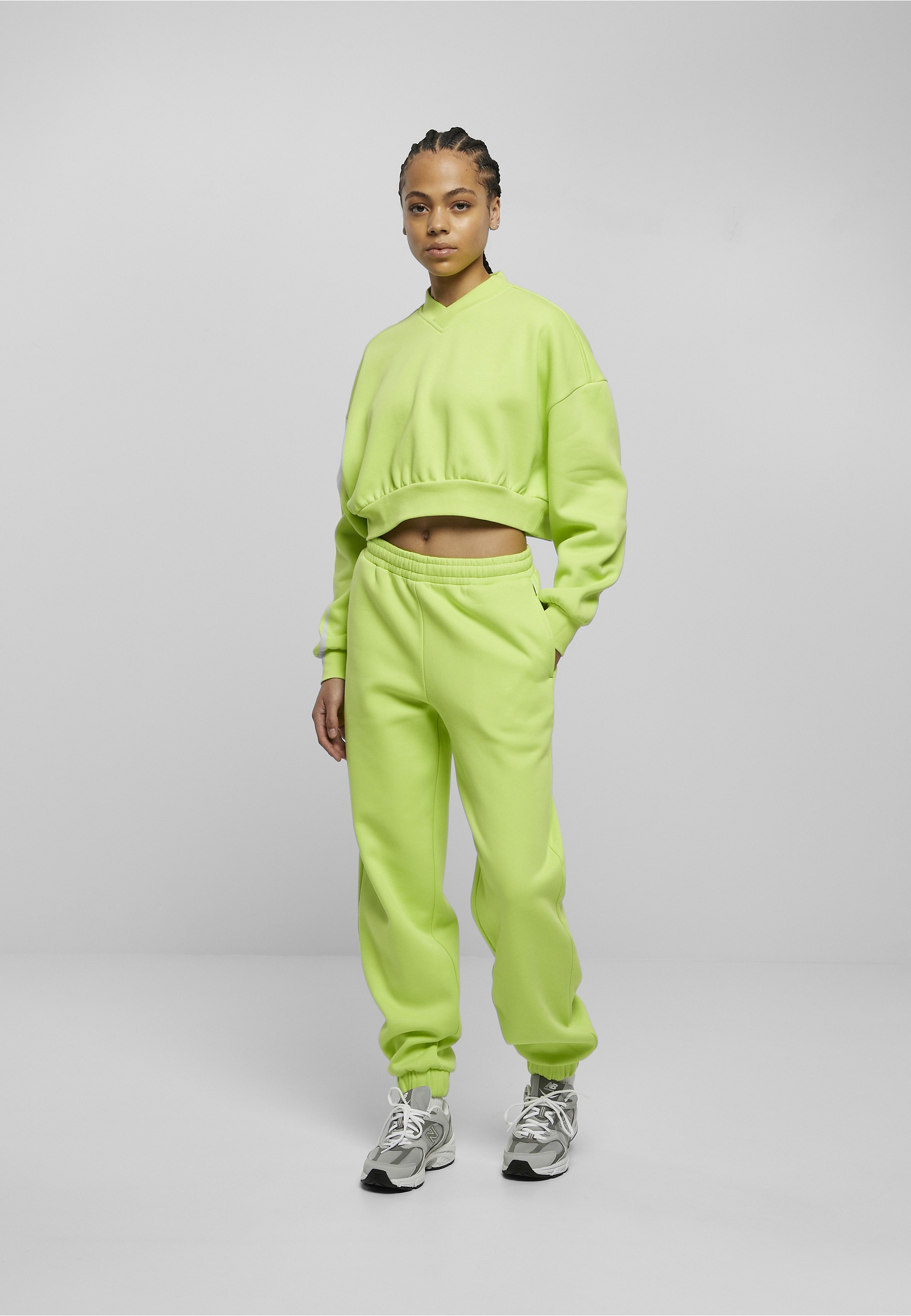 URBAN CLASSICS Sweater »Urban Classics Damen Ladies Cropped V-Neck«
