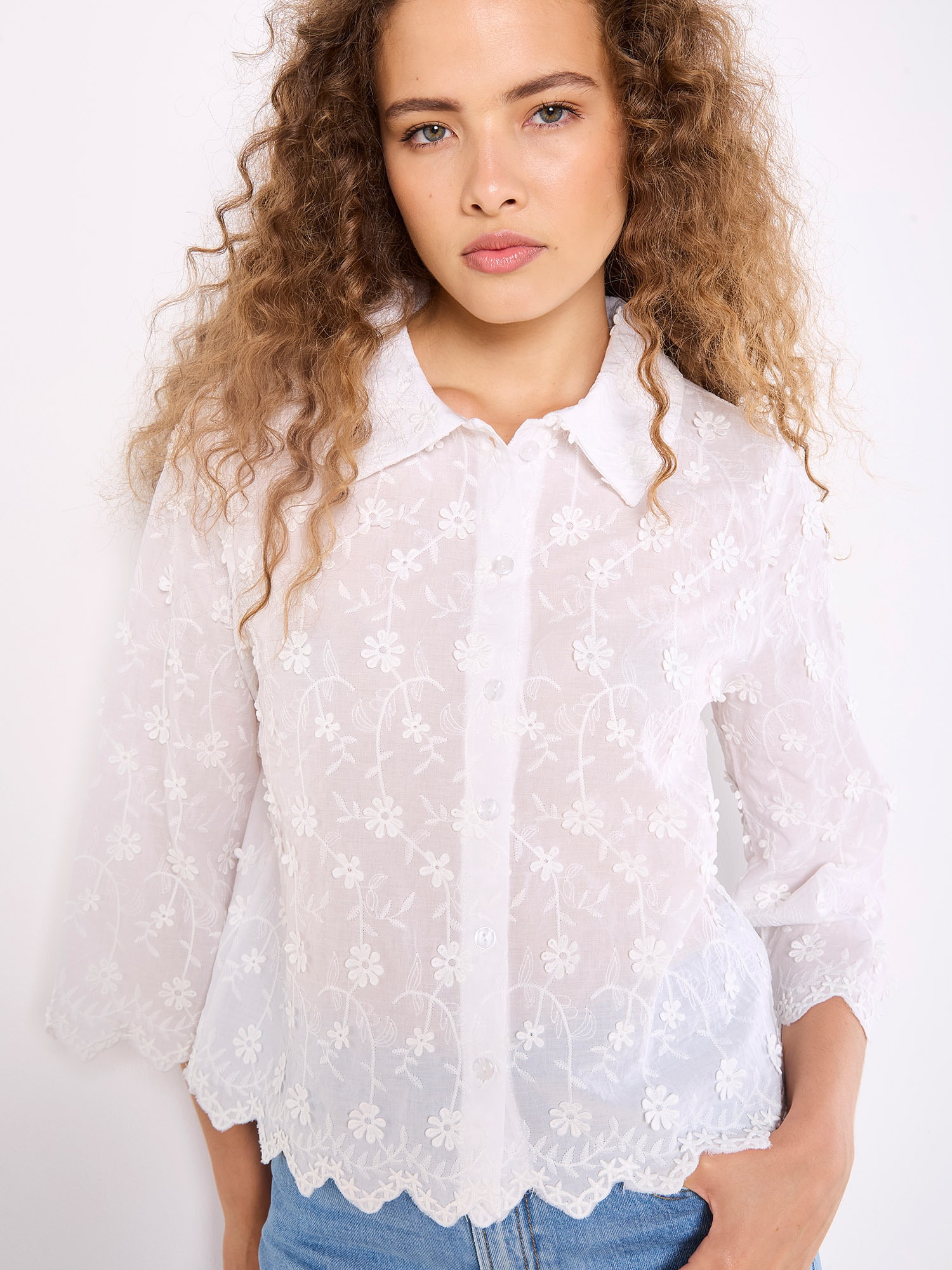 Apricot Spitzenbluse "Gekürztes Shirt mit Blumenapplikation" mit Blumenapplikation