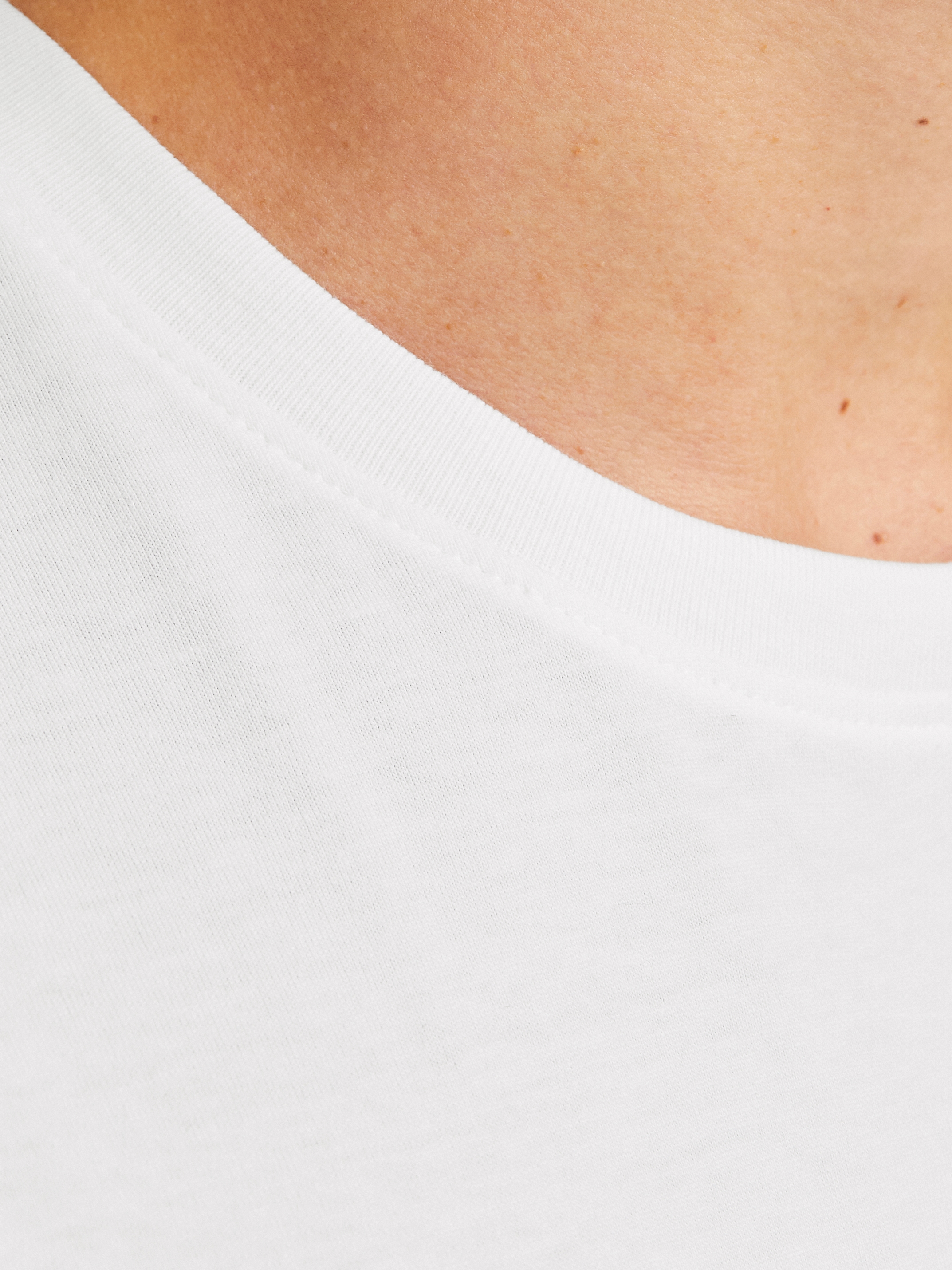 Jack & Jones Rundhalsshirt »JJEBRYAN CORP LOGO TEE SS O-NECK NOOS«, mit Logo Druck