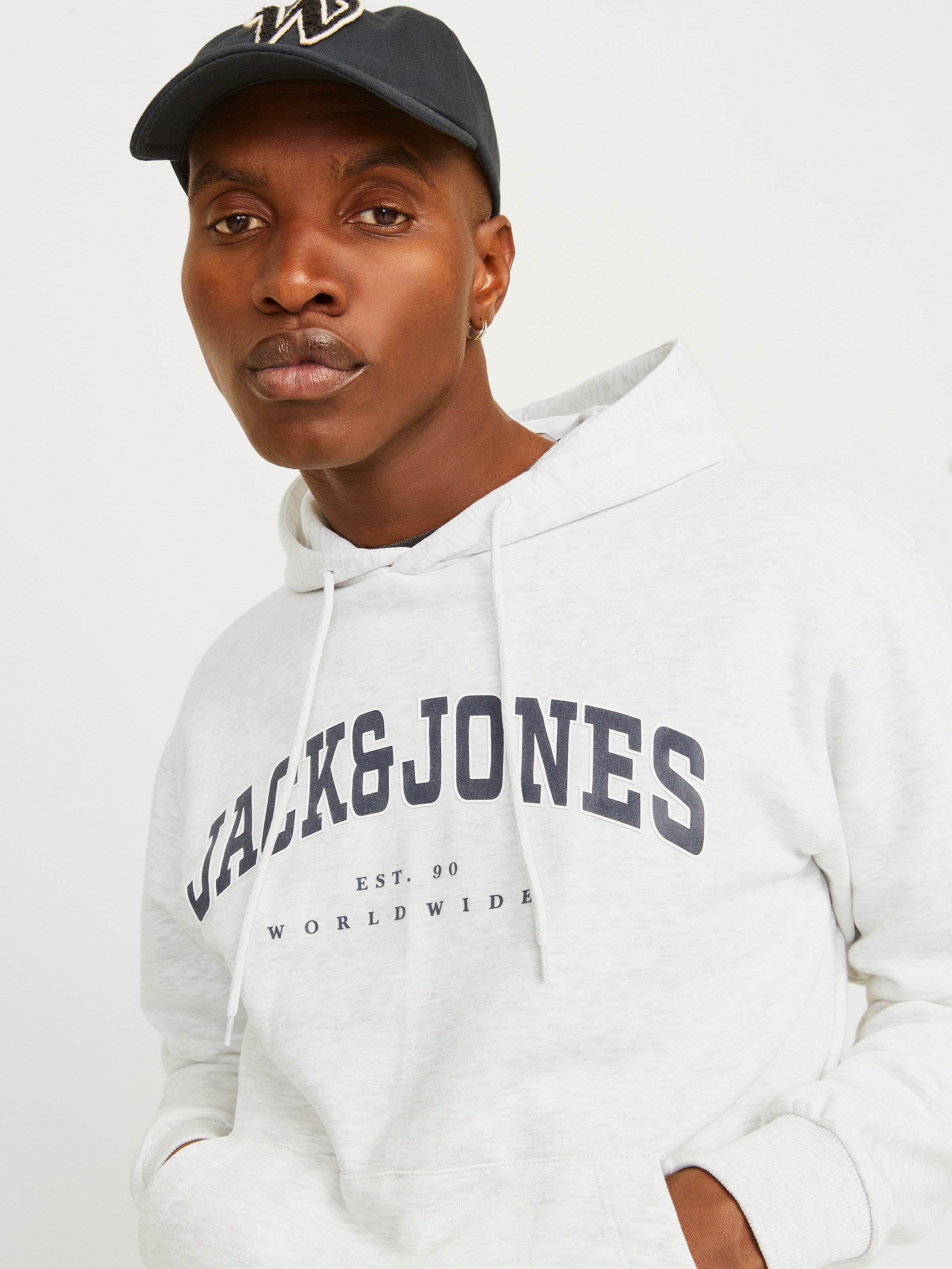 Jack & Jones Kapuzensweatshirt »JJECALEB VARSITY SWEAT HOOD NOOS«
