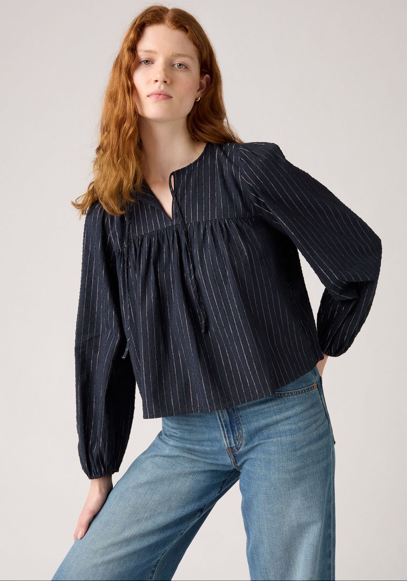 Levis "JOSEPHINE LS HOLI" mit elastischem Bund