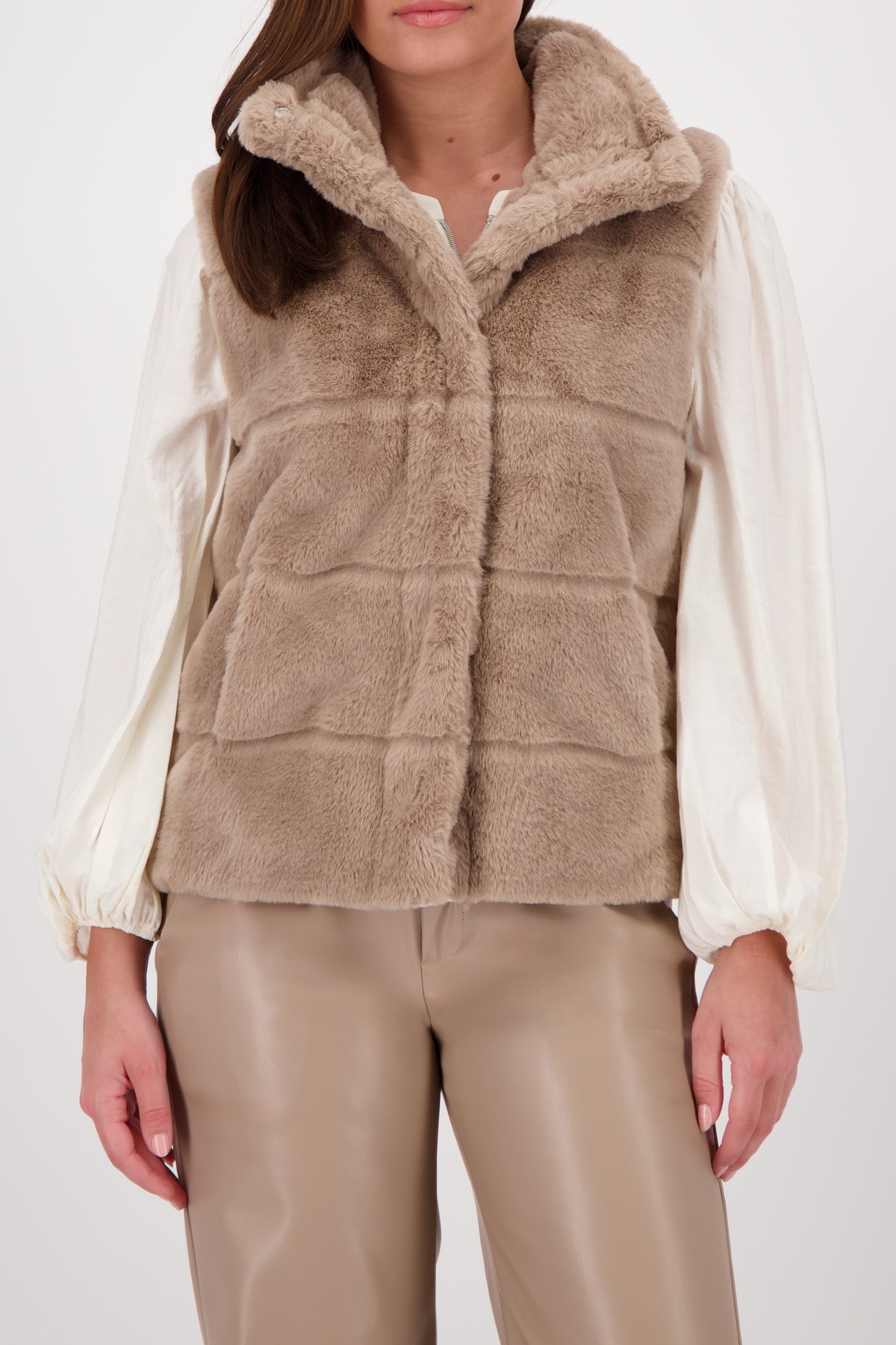 Monari Fellimitatweste "Weste Basic fake fur", Mit Rundhalsausschnitt mit S günstig online kaufen