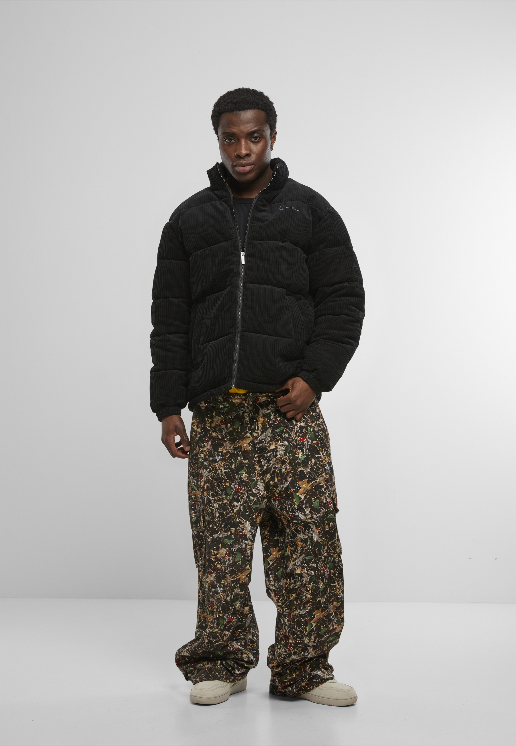 Karl Kani Winterjacke »Karl Kani Signature Corduroy Puffer Jacket« 1 Stk. tlg. ohne Kapuze
