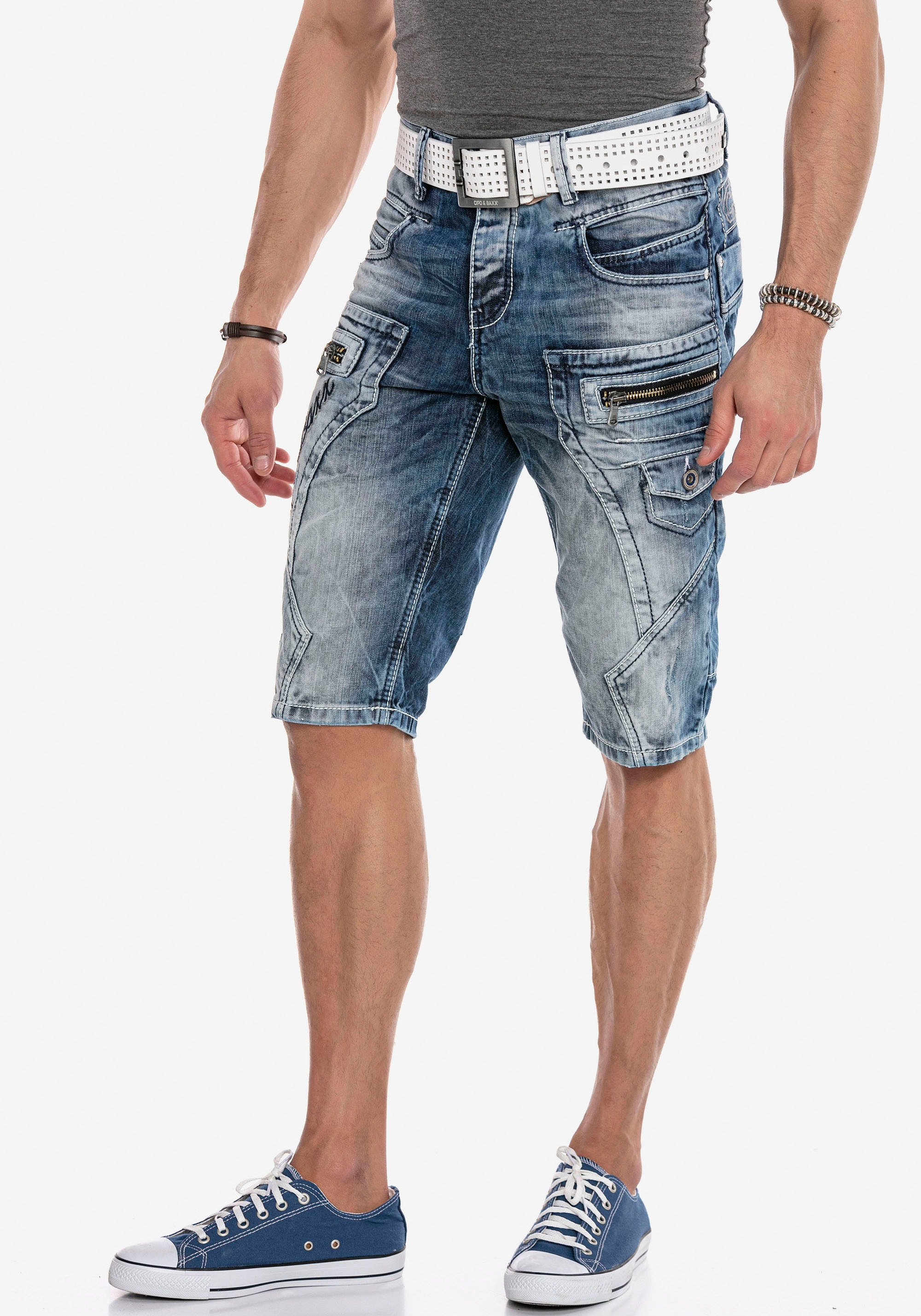 Cipo & Baxx Caprijeans, mit Logo Stickerei