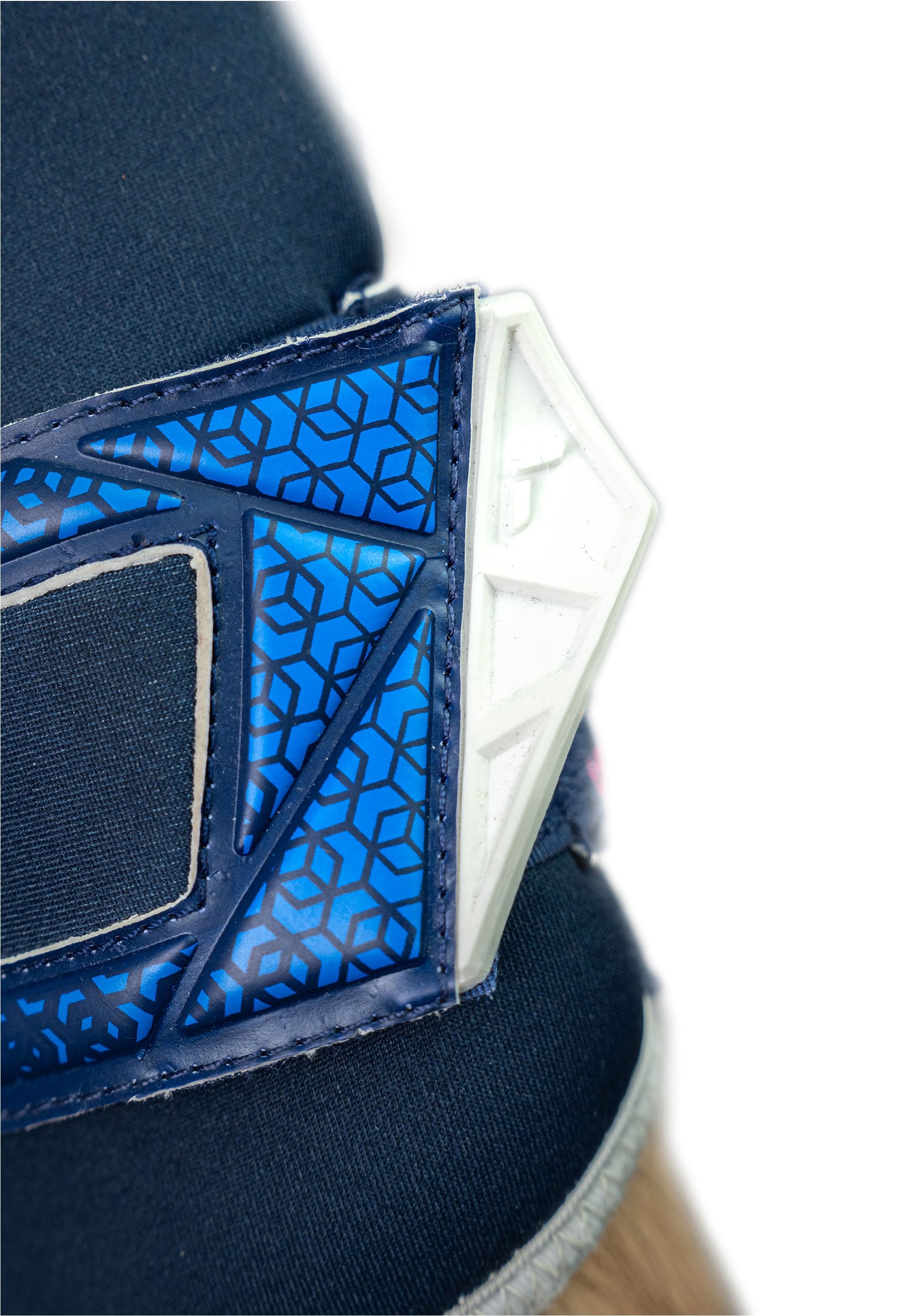 Reusch Torwarthandschuhe »Attrakt RE:GRIP«, mit Negative Cut
