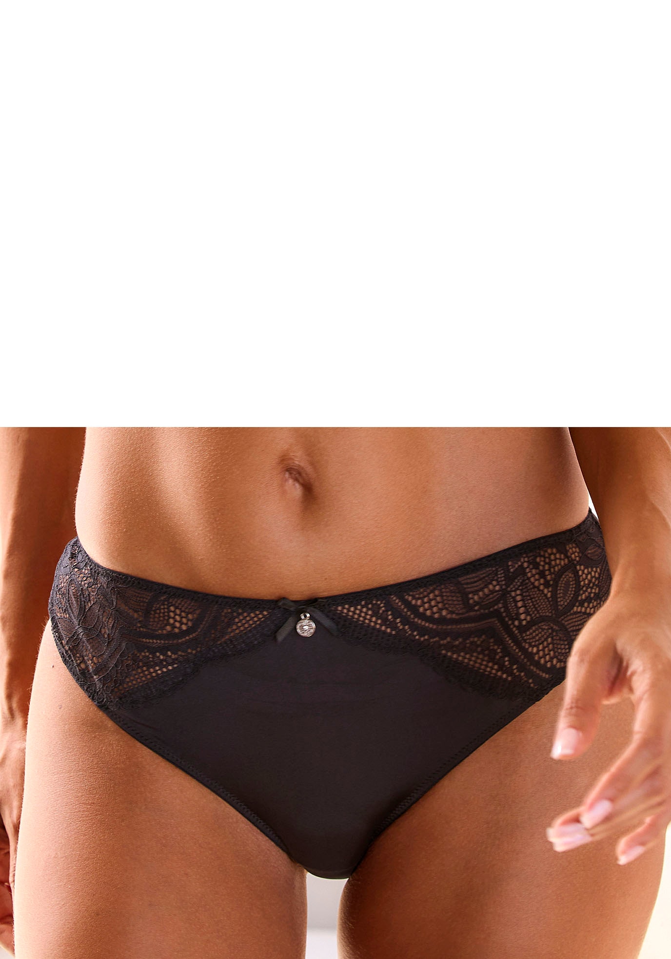 Nuance by Lascana Tanga "Vivianna" mit feinen Spitzen-Details