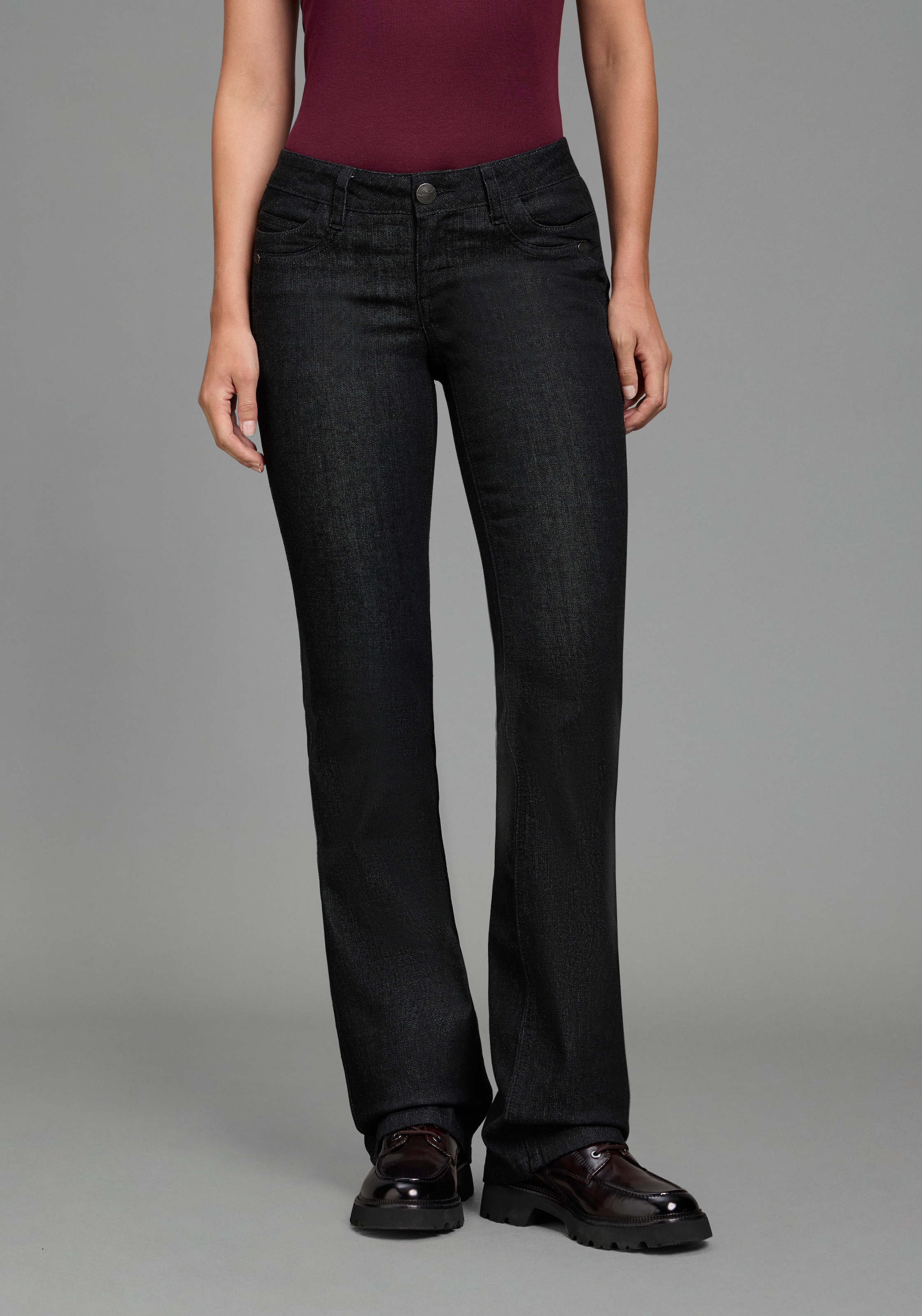 Arizona Bootcut-Jeans "mit Keileinsätzen" ausgestellte Beinform, niedrige Leibhöhe, elastisches Material