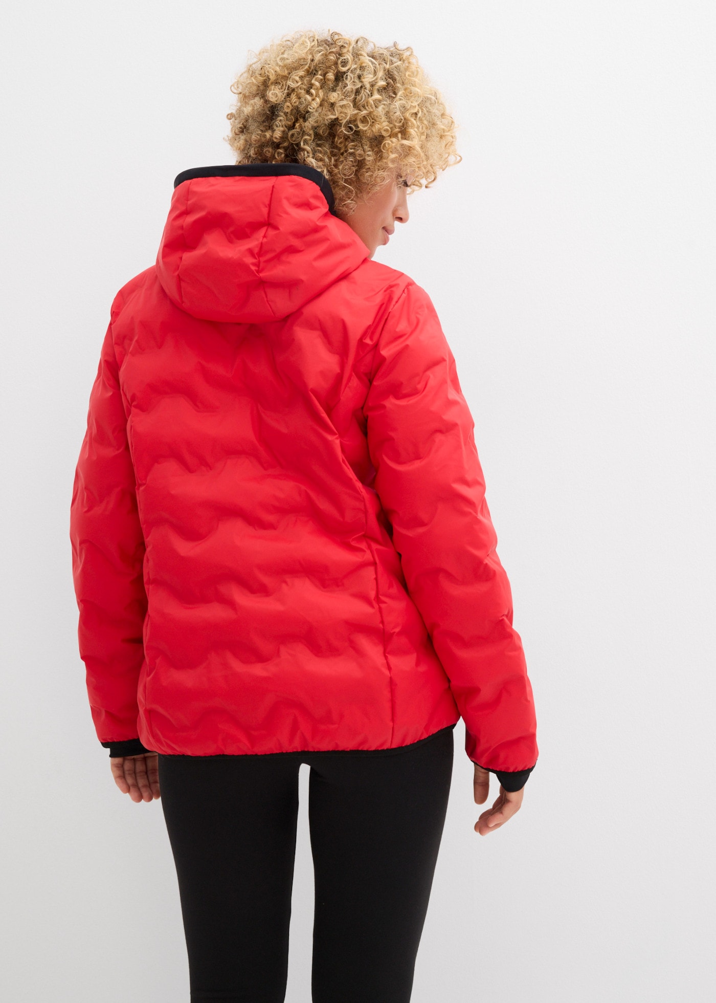 bonprix Funktionsjacke mit Kapuze wasserdicht, mit ultraleichter Wattierung, hüftbedeckend