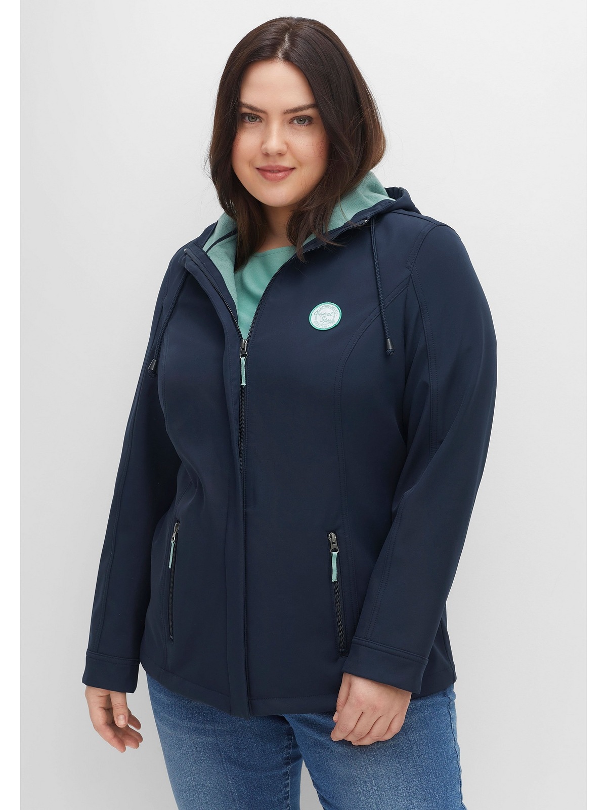 Sheego Softshelljacke "Große Größen", mit Kapuze, mit Fleece-Innenseite, winddichte Qualität