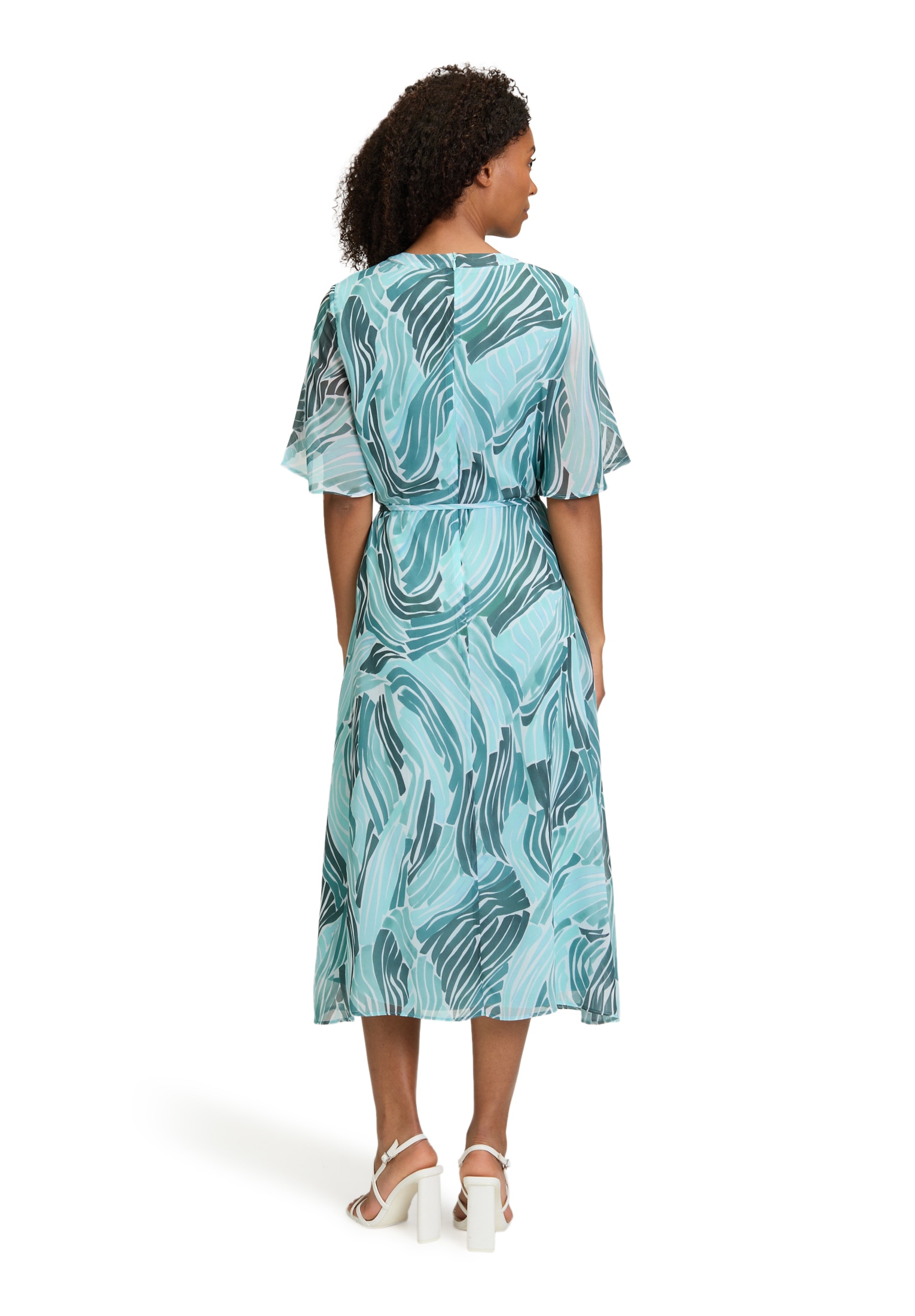 Betty&Co Chiffonkleid »Betty & Co Chiffonkleid mit Flügelärmeln«, Druck