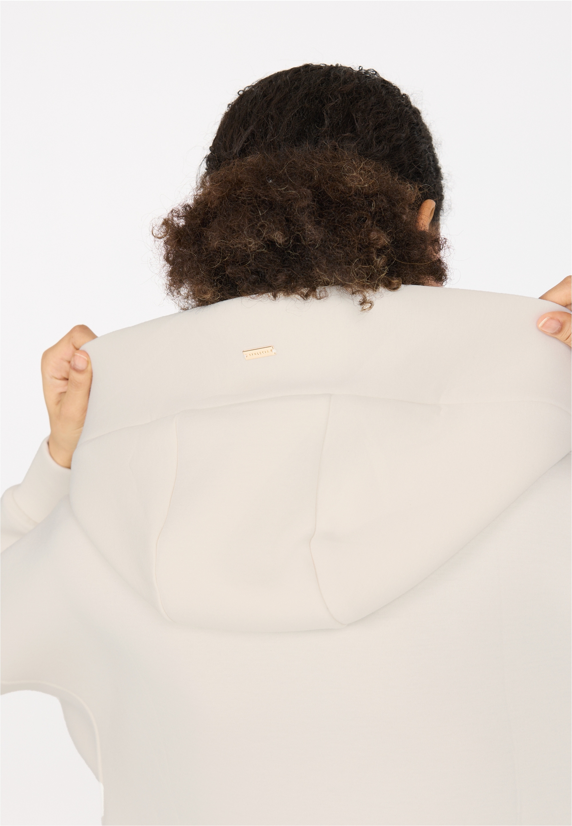 ATHLECIA Sweatshirt »Larisa«, im lockeren Schnitt