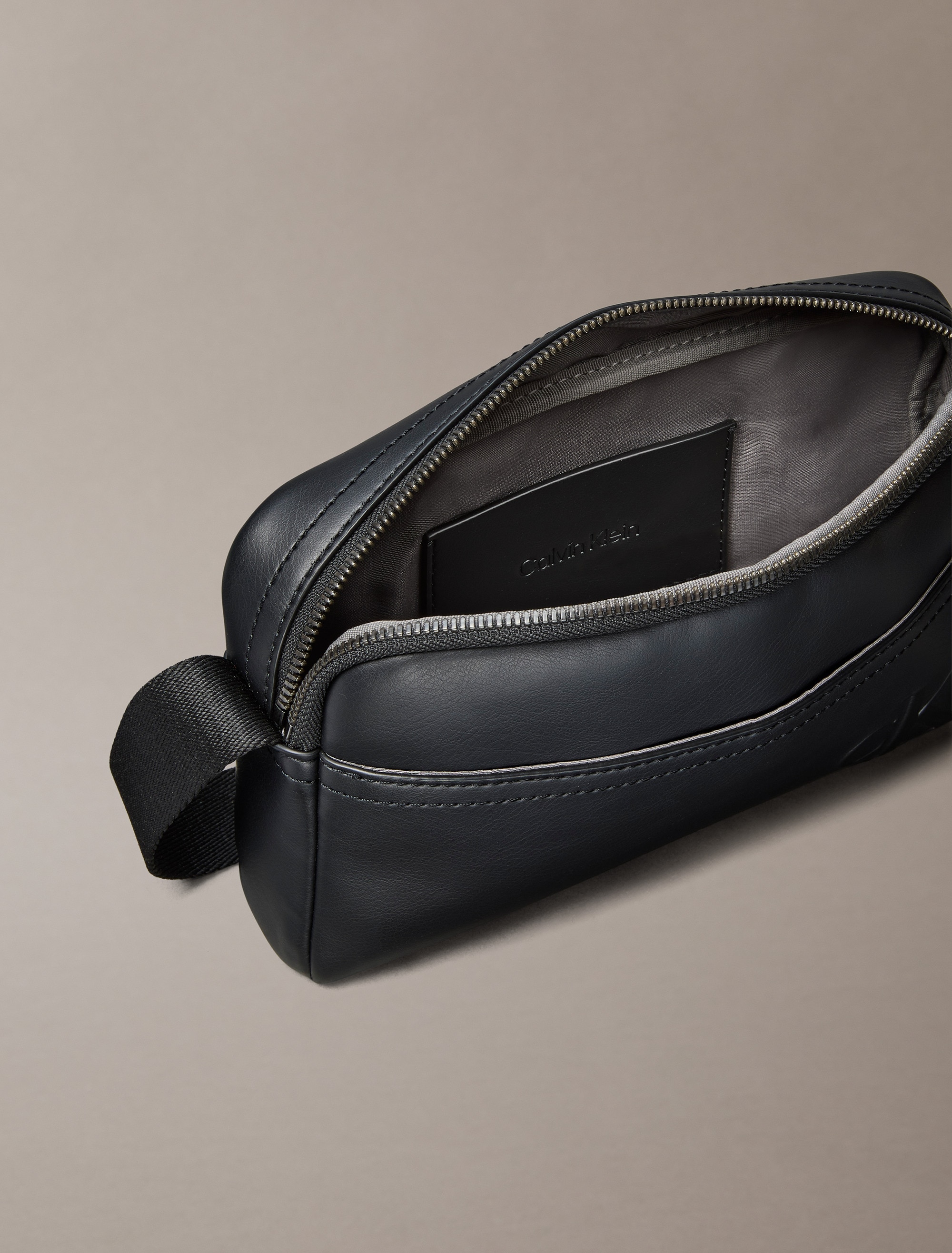 Calvin Klein Kameratasche »CK CAMERA BAG«, Herren Minibag, Umhängetasche, Schultertasche, Bodybag mit CK-Logo
