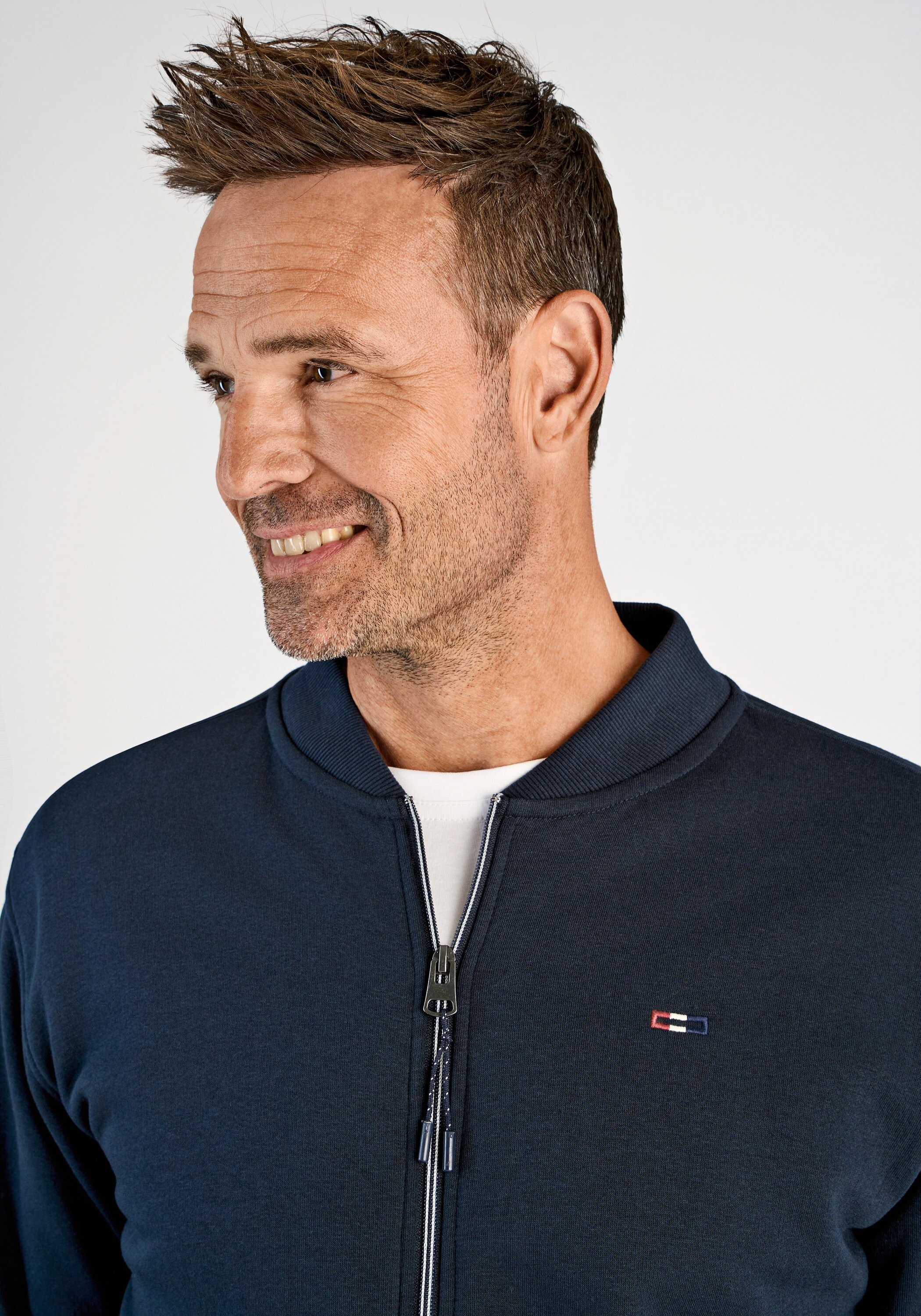 BISON Strickjacke "Cardigan Comfort Fit" günstig online kaufen