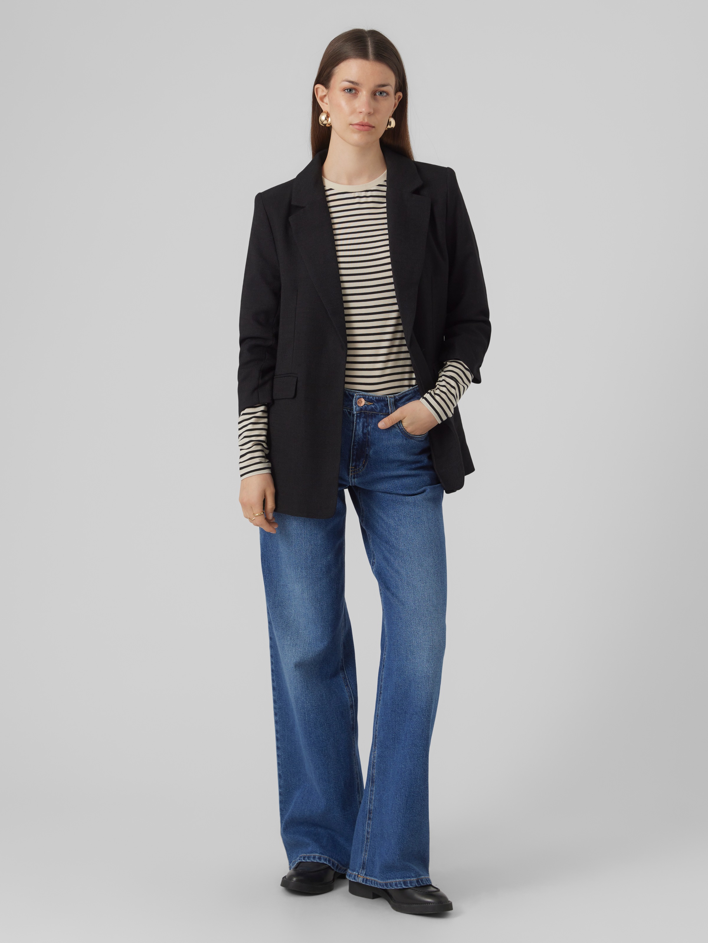 Thumbnail - Vero Moda Longblazer "VMFRIDA LS REGULAR BLAZER NOOS" ohne Verschluss und mit gerafften 3/4 Arm