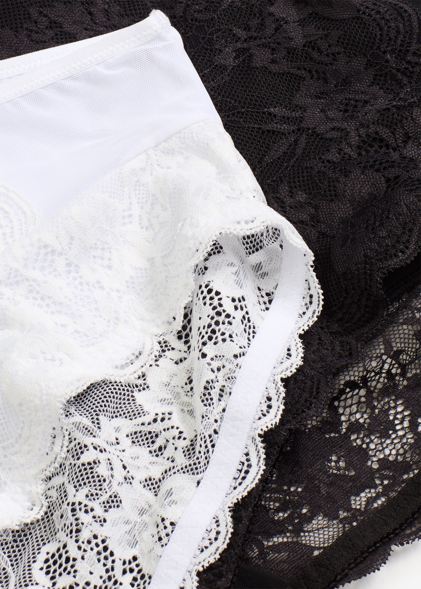 bonprix Maxislip Packung, 2 Stk. im Doppelpack, aus Polyamid und Elasthan, elastisch