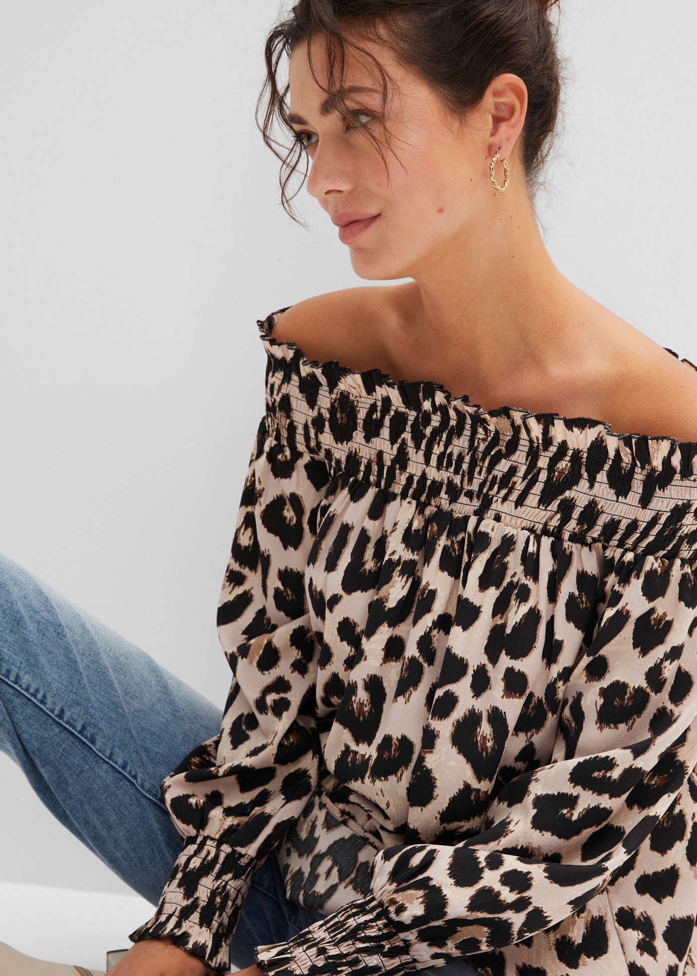 bonprix Longbluse Oversize-Passform, Vokuhila-Schnitt, mit Rüschen, aus Pol günstig online kaufen