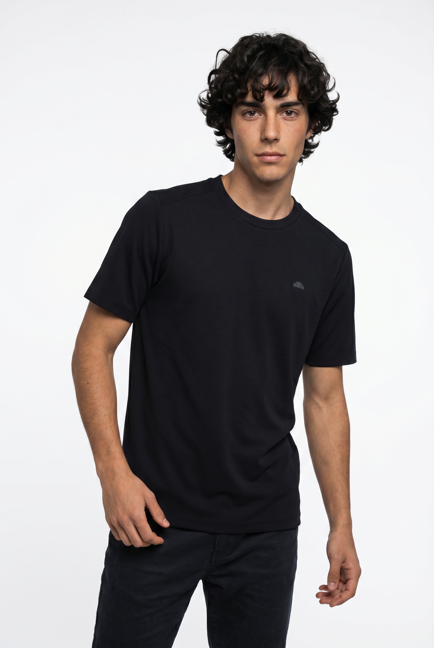 Ellesse Funktionsshirt "TELLER TEE" mit Rundhalsausschnitt, aus Polyamid und Elasthan, Kurzarm
